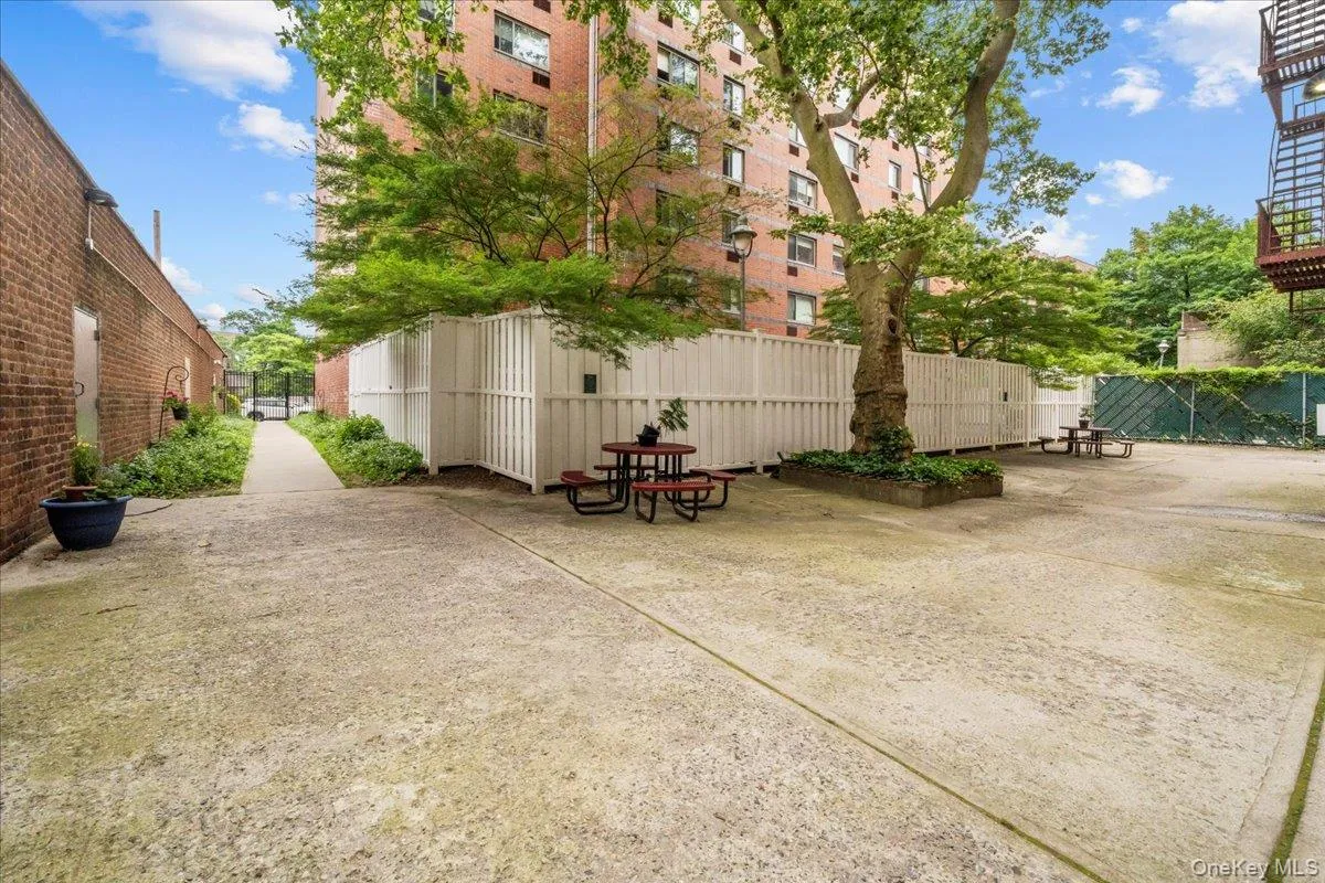 3260 Netherland Avenue, New York, NY, 1 Bedroom Bedrooms, 4 Rooms Rooms,1 BathroomBathrooms,Residential,For Rent,Netherland,0,1045434 3260 Netherland Avenue, New York, NY, 1 Bedroom Bedrooms, 4 Rooms Rooms,1 BathroomBathrooms,Residential,For Rent,Netherland,0,1045434