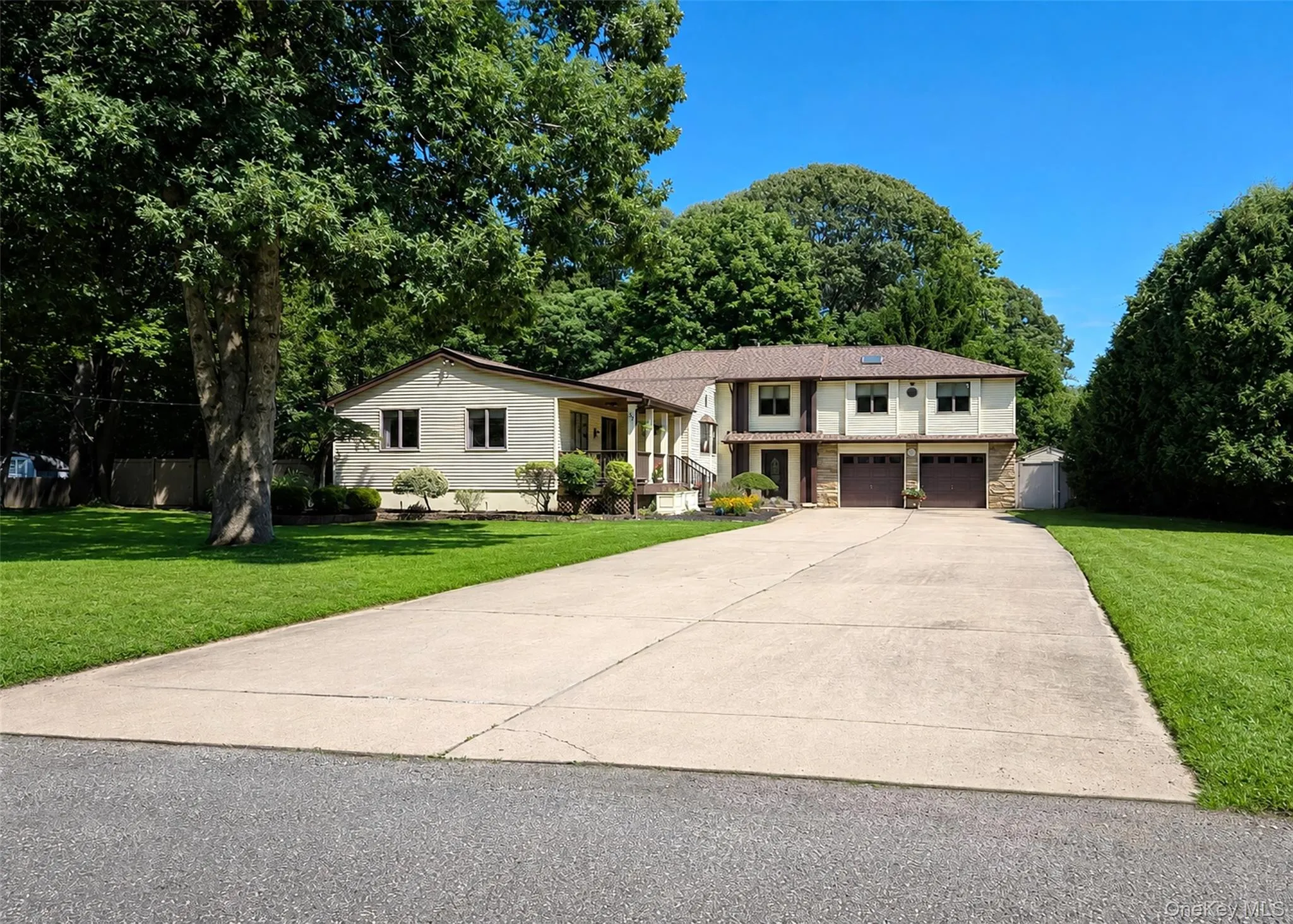 57 Wellington Road, Brookhaven, NY, 4 Bedrooms Bedrooms, 10 Rooms Rooms,2 BathroomsBathrooms,Residential,For Rent,Wellington,0,1045437 57 Wellington Road, Brookhaven, NY, 4 Bedrooms Bedrooms, 10 Rooms Rooms,2 BathroomsBathrooms,Residential,For Rent,Wellington,0,1045437