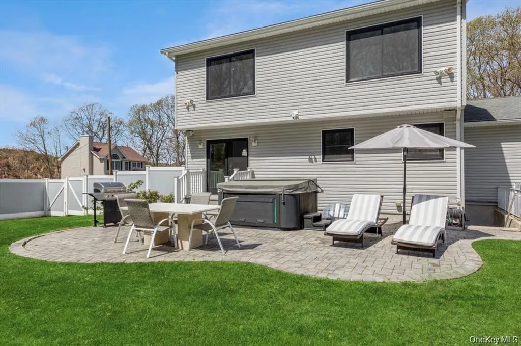 12 Midvale Avenue, Brookhaven, NY, 4 Bedrooms Bedrooms, 7 Rooms Rooms,3 BathroomsBathrooms,Residential,For Rent,Midvale,0,1045441 12 Midvale Avenue, Brookhaven, NY, 4 Bedrooms Bedrooms, 7 Rooms Rooms,3 BathroomsBathrooms,Residential,For Rent,Midvale,0,1045441