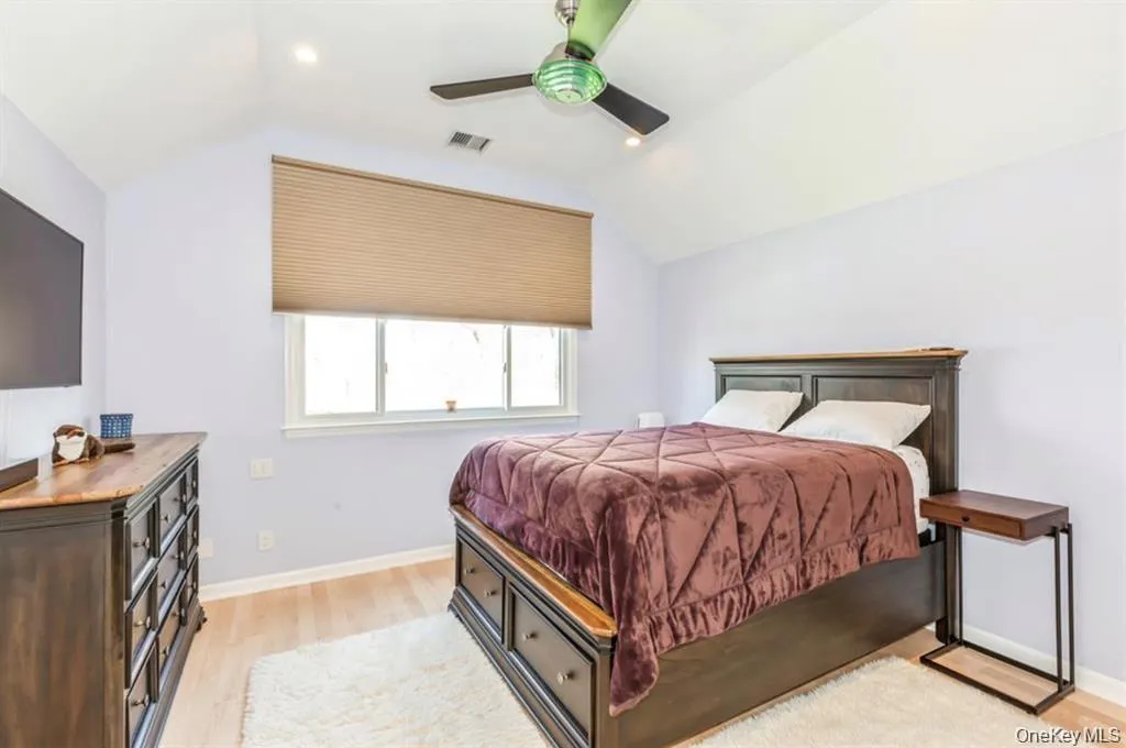 12 Midvale Avenue, Brookhaven, NY, 4 Bedrooms Bedrooms, 7 Rooms Rooms,3 BathroomsBathrooms,Residential,For Rent,Midvale,0,1045441 12 Midvale Avenue, Brookhaven, NY, 4 Bedrooms Bedrooms, 7 Rooms Rooms,3 BathroomsBathrooms,Residential,For Rent,Midvale,0,1045441
