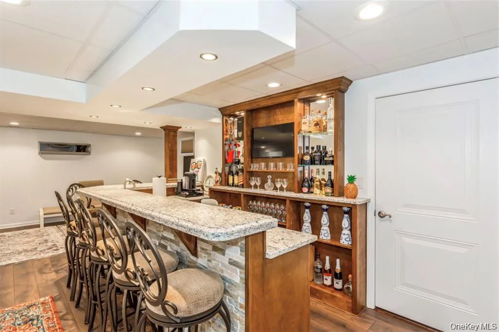 12 Midvale Avenue, Brookhaven, NY, 4 Bedrooms Bedrooms, 7 Rooms Rooms,3 BathroomsBathrooms,Residential,For Rent,Midvale,0,1045441 12 Midvale Avenue, Brookhaven, NY, 4 Bedrooms Bedrooms, 7 Rooms Rooms,3 BathroomsBathrooms,Residential,For Rent,Midvale,0,1045441