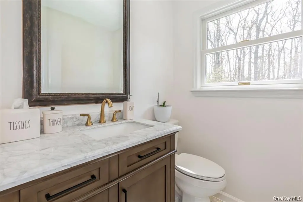 12 Midvale Avenue, Brookhaven, NY, 4 Bedrooms Bedrooms, 7 Rooms Rooms,3 BathroomsBathrooms,Residential,For Rent,Midvale,0,1045441 12 Midvale Avenue, Brookhaven, NY, 4 Bedrooms Bedrooms, 7 Rooms Rooms,3 BathroomsBathrooms,Residential,For Rent,Midvale,0,1045441