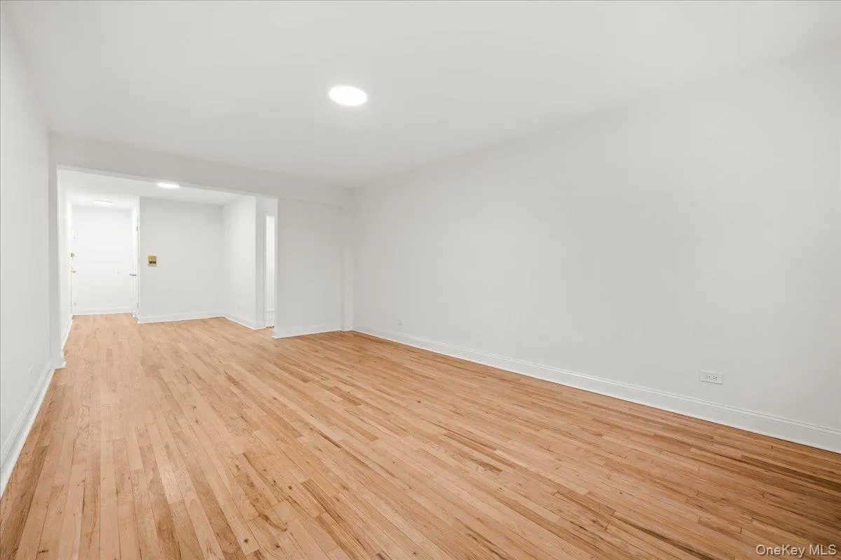 3260 Netherland Avenue, New York, NY, 1 Bedroom Bedrooms, 4 Rooms Rooms,1 BathroomBathrooms,Residential,For Rent,Netherland,0,1045442 3260 Netherland Avenue, New York, NY, 1 Bedroom Bedrooms, 4 Rooms Rooms,1 BathroomBathrooms,Residential,For Rent,Netherland,0,1045442