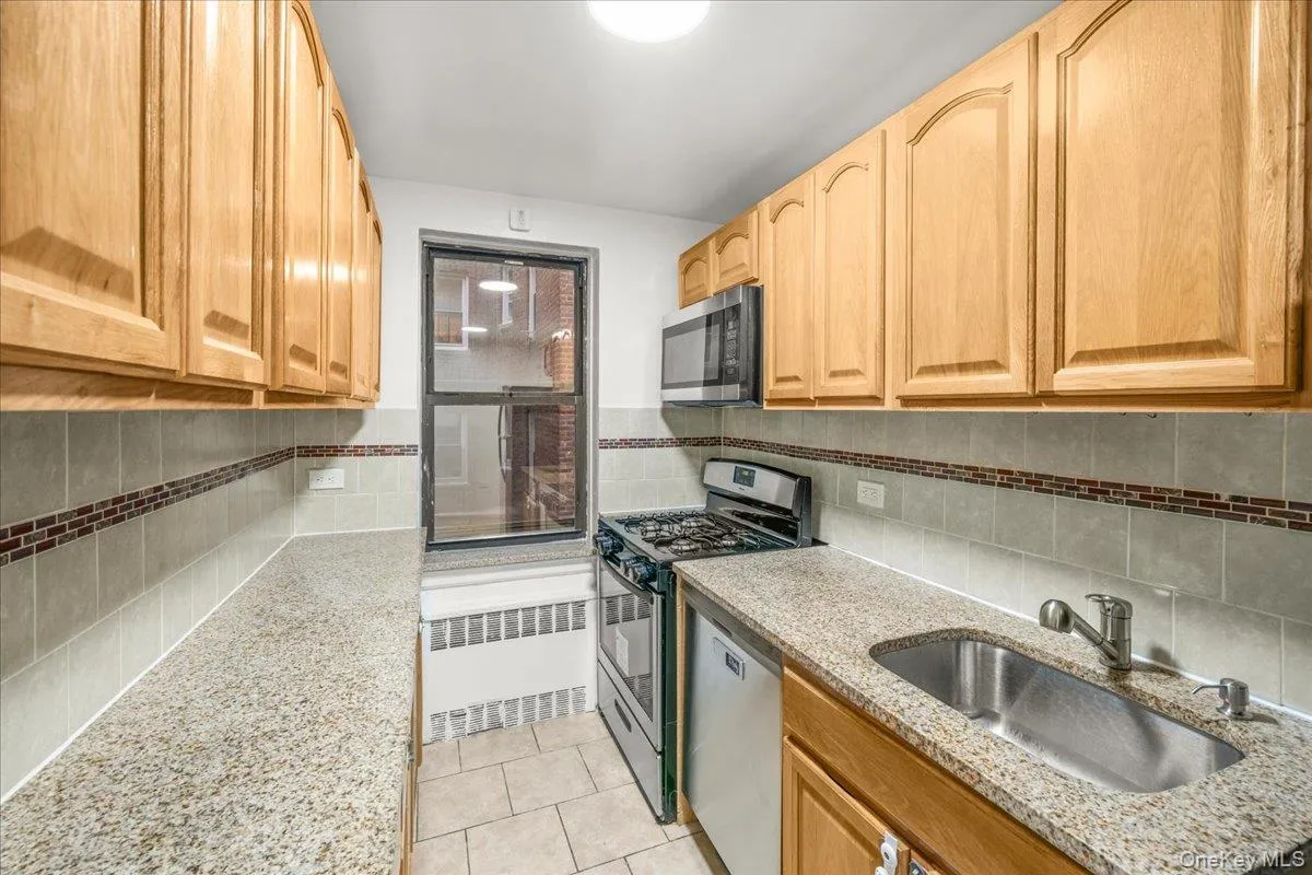 3260 Netherland Avenue, New York, NY, 1 Bedroom Bedrooms, 4 Rooms Rooms,1 BathroomBathrooms,Residential,For Rent,Netherland,0,1045442 3260 Netherland Avenue, New York, NY, 1 Bedroom Bedrooms, 4 Rooms Rooms,1 BathroomBathrooms,Residential,For Rent,Netherland,0,1045442