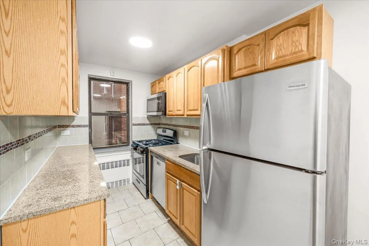3260 Netherland Avenue, New York, NY, 1 Bedroom Bedrooms, 4 Rooms Rooms,1 BathroomBathrooms,Residential,For Rent,Netherland,0,1045442 3260 Netherland Avenue, New York, NY, 1 Bedroom Bedrooms, 4 Rooms Rooms,1 BathroomBathrooms,Residential,For Rent,Netherland,0,1045442