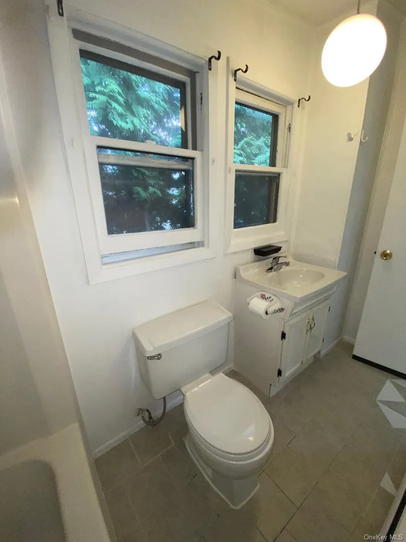 700 Route 9W, Clarkstown, NY, 1 Bedroom Bedrooms, 3 Rooms Rooms,1 BathroomBathrooms,Residential Lease,For Rent,Route 9W,0,1045452 700 Route 9W, Clarkstown, NY, 1 Bedroom Bedrooms, 3 Rooms Rooms,1 BathroomBathrooms,Residential Lease,For Rent,Route 9W,0,1045452