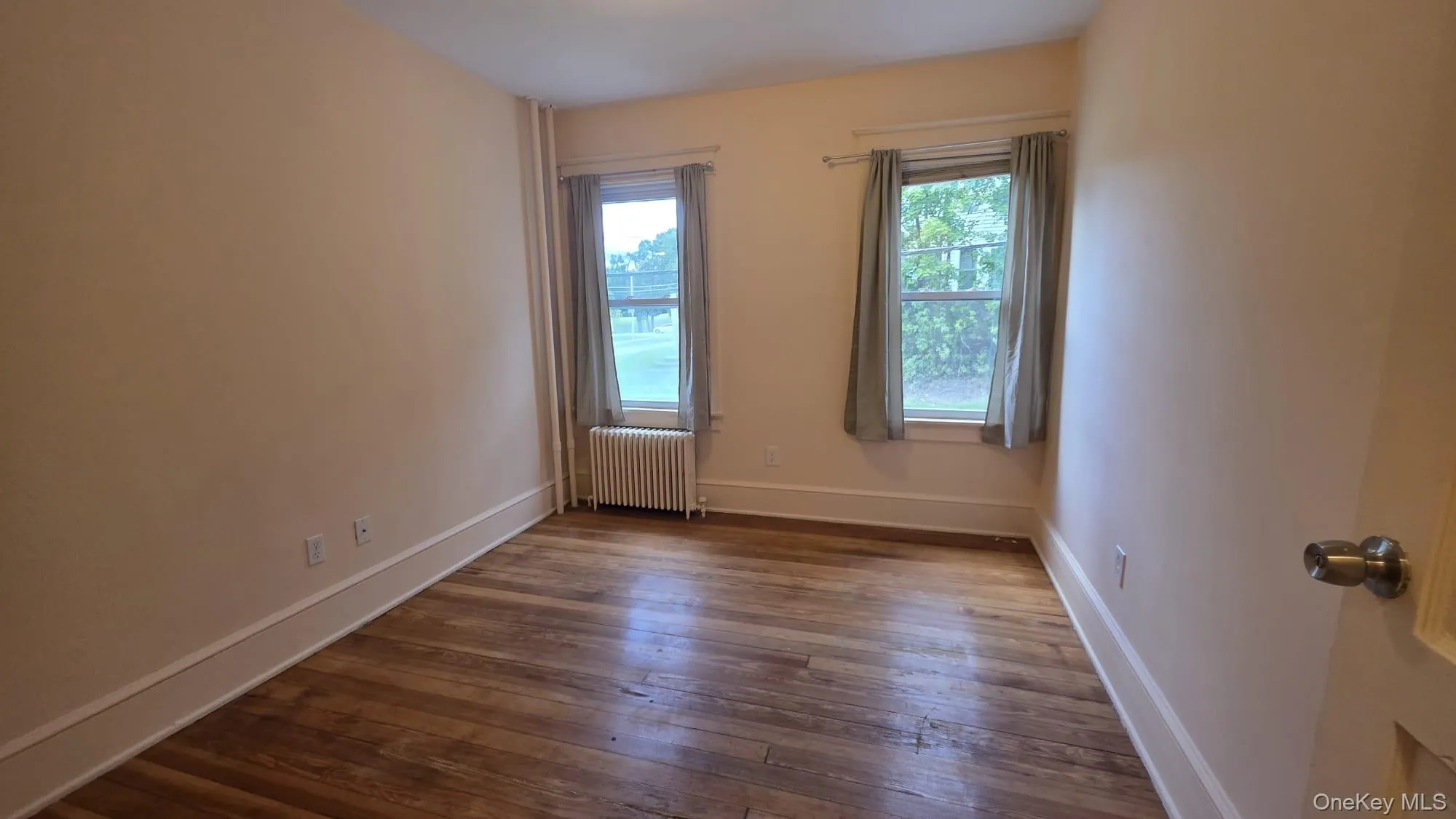 41 INNIS Avenue, Poughkeepsie, NY, 3 Bedrooms Bedrooms, 8 Rooms Rooms,1 BathroomBathrooms,Residential Lease,For Rent,INNIS,0,1045456 41 INNIS Avenue, Poughkeepsie, NY, 3 Bedrooms Bedrooms, 8 Rooms Rooms,1 BathroomBathrooms,Residential Lease,For Rent,INNIS,0,1045456