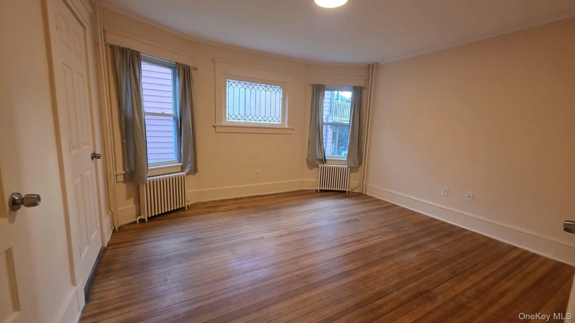41 INNIS Avenue, Poughkeepsie, NY, 3 Bedrooms Bedrooms, 8 Rooms Rooms,1 BathroomBathrooms,Residential Lease,For Rent,INNIS,0,1045456 41 INNIS Avenue, Poughkeepsie, NY, 3 Bedrooms Bedrooms, 8 Rooms Rooms,1 BathroomBathrooms,Residential Lease,For Rent,INNIS,0,1045456