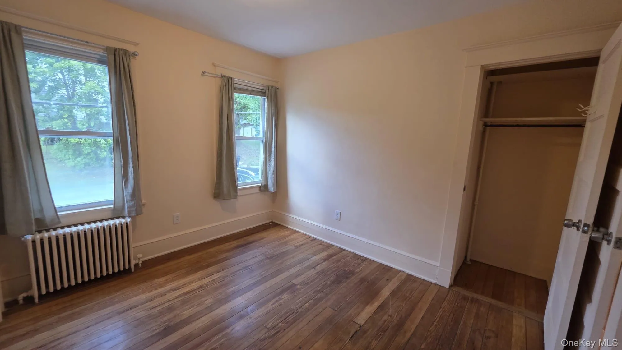 41 INNIS Avenue, Poughkeepsie, NY, 3 Bedrooms Bedrooms, 8 Rooms Rooms,1 BathroomBathrooms,Residential Lease,For Rent,INNIS,0,1045456 41 INNIS Avenue, Poughkeepsie, NY, 3 Bedrooms Bedrooms, 8 Rooms Rooms,1 BathroomBathrooms,Residential Lease,For Rent,INNIS,0,1045456