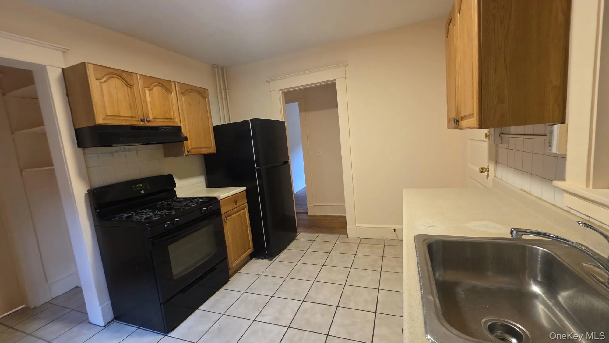 41 INNIS Avenue, Poughkeepsie, NY, 3 Bedrooms Bedrooms, 8 Rooms Rooms,1 BathroomBathrooms,Residential Lease,For Rent,INNIS,0,1045456 41 INNIS Avenue, Poughkeepsie, NY, 3 Bedrooms Bedrooms, 8 Rooms Rooms,1 BathroomBathrooms,Residential Lease,For Rent,INNIS,0,1045456