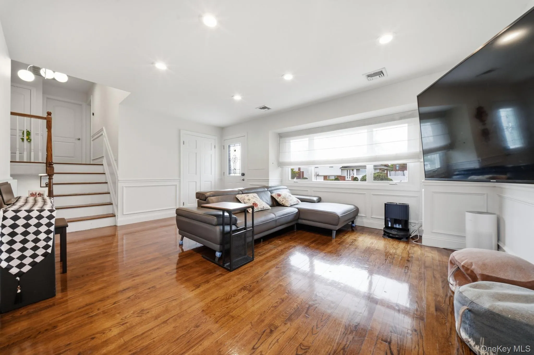 16 Spector Lane, Oyster Bay, NY, 3 Bedrooms Bedrooms, 6 Rooms Rooms,2 BathroomsBathrooms,Residential,For Rent,Spector,0,1045458 16 Spector Lane, Oyster Bay, NY, 3 Bedrooms Bedrooms, 6 Rooms Rooms,2 BathroomsBathrooms,Residential,For Rent,Spector,0,1045458
