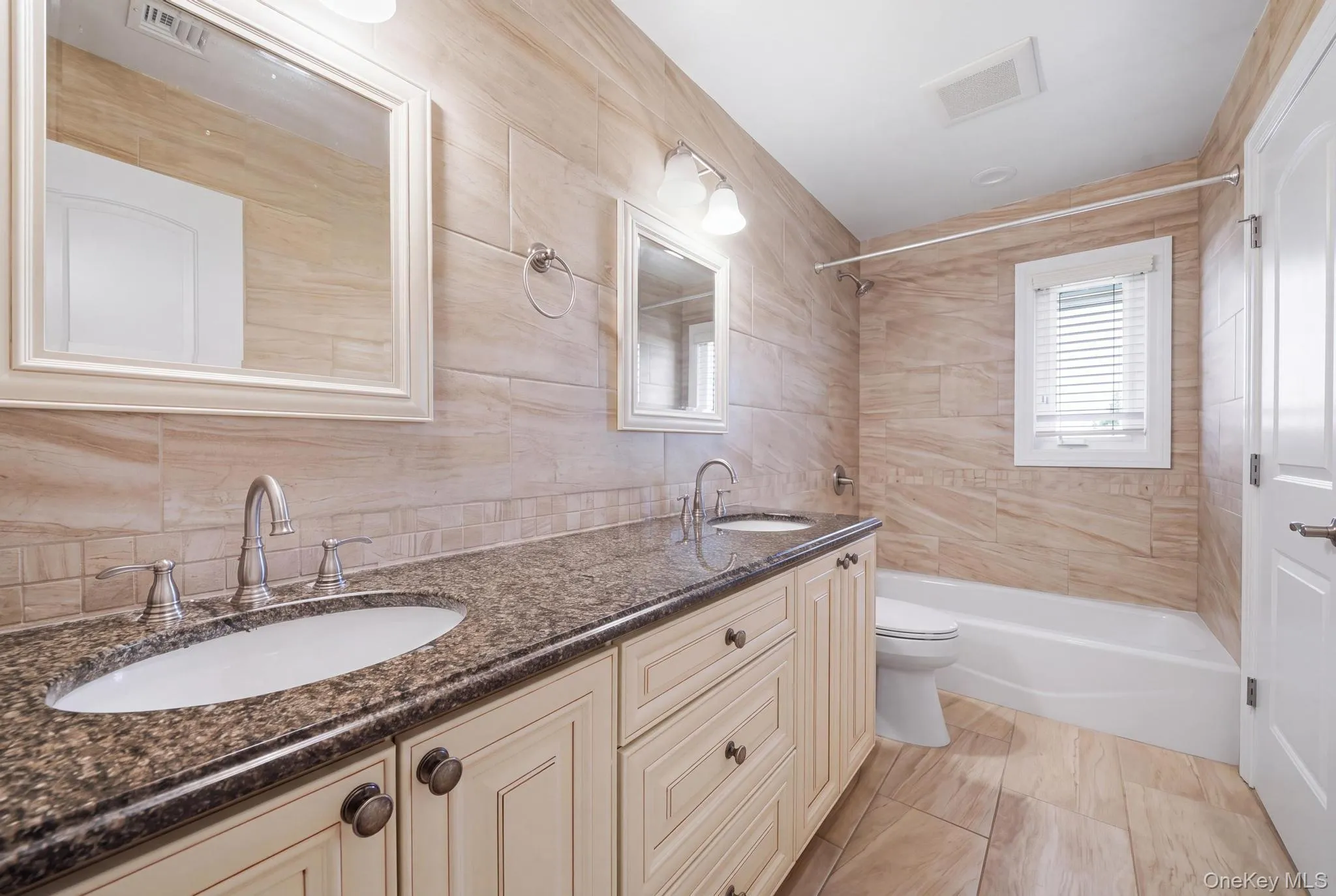 16 Spector Lane, Oyster Bay, NY, 3 Bedrooms Bedrooms, 6 Rooms Rooms,2 BathroomsBathrooms,Residential,For Rent,Spector,0,1045458 16 Spector Lane, Oyster Bay, NY, 3 Bedrooms Bedrooms, 6 Rooms Rooms,2 BathroomsBathrooms,Residential,For Rent,Spector,0,1045458