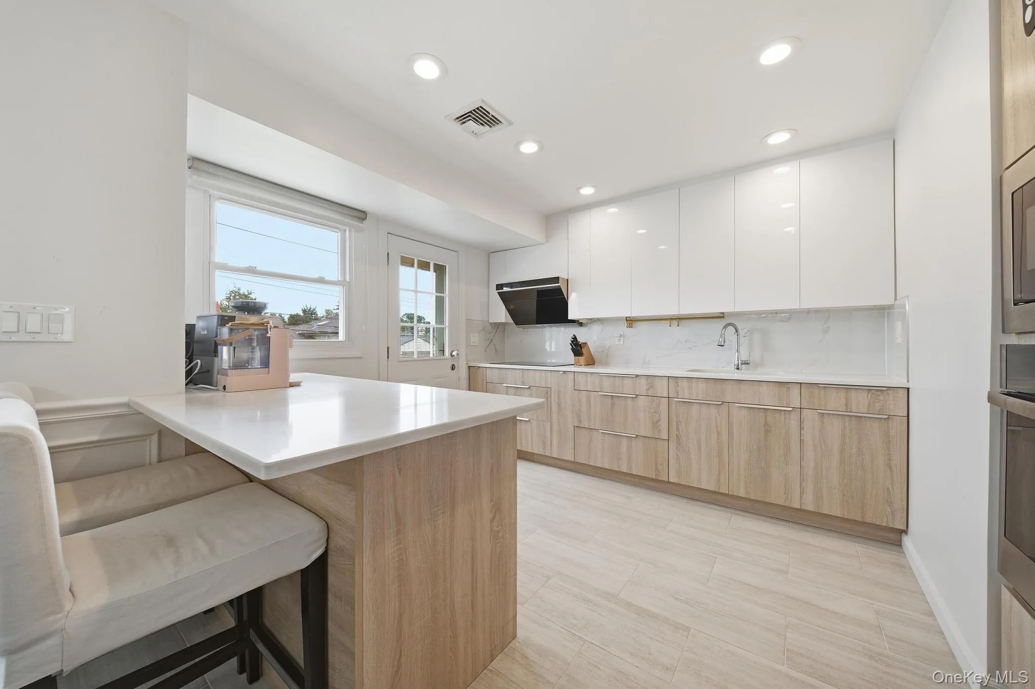 16 Spector Lane, Oyster Bay, NY, 3 Bedrooms Bedrooms, 6 Rooms Rooms,2 BathroomsBathrooms,Residential,For Rent,Spector,0,1045458 16 Spector Lane, Oyster Bay, NY, 3 Bedrooms Bedrooms, 6 Rooms Rooms,2 BathroomsBathrooms,Residential,For Rent,Spector,0,1045458