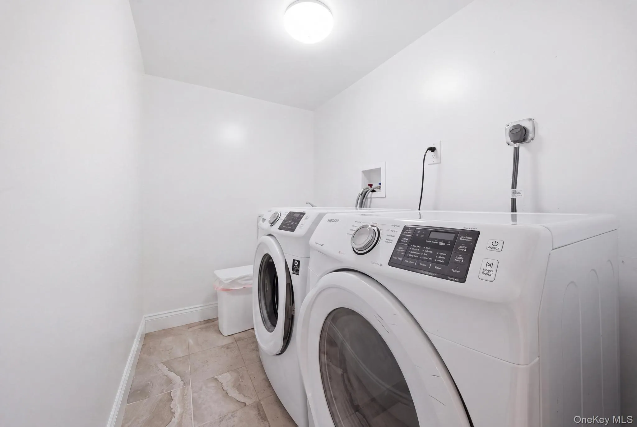 16 Spector Lane, Oyster Bay, NY, 3 Bedrooms Bedrooms, 6 Rooms Rooms,2 BathroomsBathrooms,Residential,For Rent,Spector,0,1045458 16 Spector Lane, Oyster Bay, NY, 3 Bedrooms Bedrooms, 6 Rooms Rooms,2 BathroomsBathrooms,Residential,For Rent,Spector,0,1045458