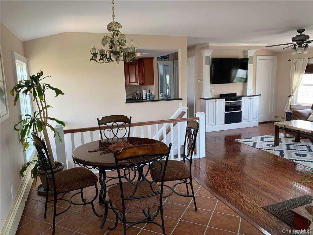 38 Clayton Avenue, Hempstead, NY, 1 Bedroom Bedrooms, 4 Rooms Rooms,1 BathroomBathrooms,Residential Lease,For Rent,Clayton,0,1045459 38 Clayton Avenue, Hempstead, NY, 1 Bedroom Bedrooms, 4 Rooms Rooms,1 BathroomBathrooms,Residential Lease,For Rent,Clayton,0,1045459