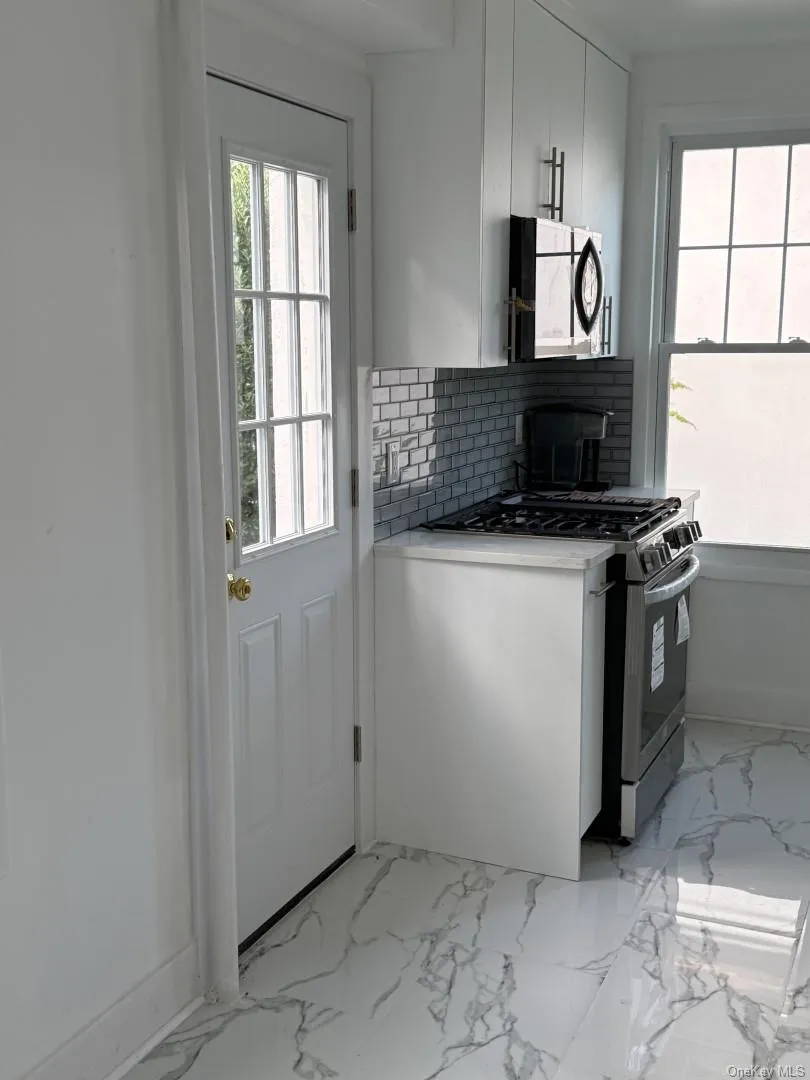 82 Marquand Avenue, Yonkers, NY, 4 Bedrooms Bedrooms, 8 Rooms Rooms,2 BathroomsBathrooms,Residential,For Rent,Marquand,0,1045461 82 Marquand Avenue, Yonkers, NY, 4 Bedrooms Bedrooms, 8 Rooms Rooms,2 BathroomsBathrooms,Residential,For Rent,Marquand,0,1045461