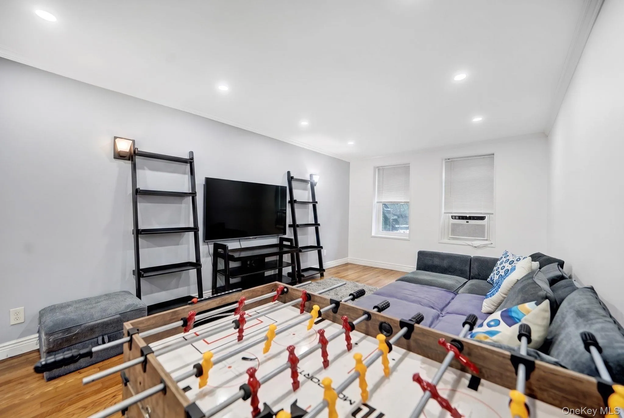 140-35 Burden Crescent, New York, NY, 2 Bedrooms Bedrooms, 5 Rooms Rooms,1 BathroomBathrooms,Residential,For Rent,Burden,0,1045463 140-35 Burden Crescent, New York, NY, 2 Bedrooms Bedrooms, 5 Rooms Rooms,1 BathroomBathrooms,Residential,For Rent,Burden,0,1045463