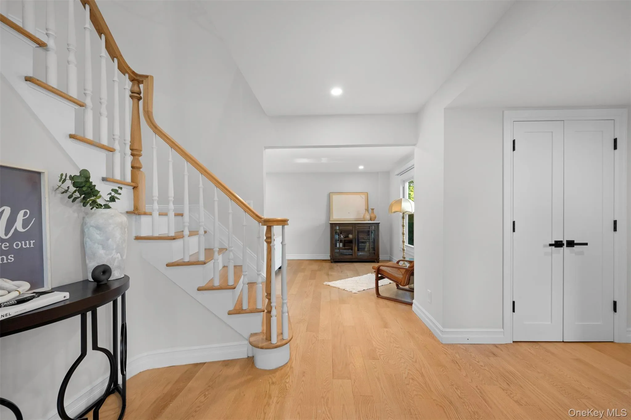 20 Chestnut Drive, North Hempstead, NY, 5 Bedrooms Bedrooms, 10 Rooms Rooms,4 BathroomsBathrooms,Residential,For Rent,Chestnut,0,1045469 20 Chestnut Drive, North Hempstead, NY, 5 Bedrooms Bedrooms, 10 Rooms Rooms,4 BathroomsBathrooms,Residential,For Rent,Chestnut,0,1045469