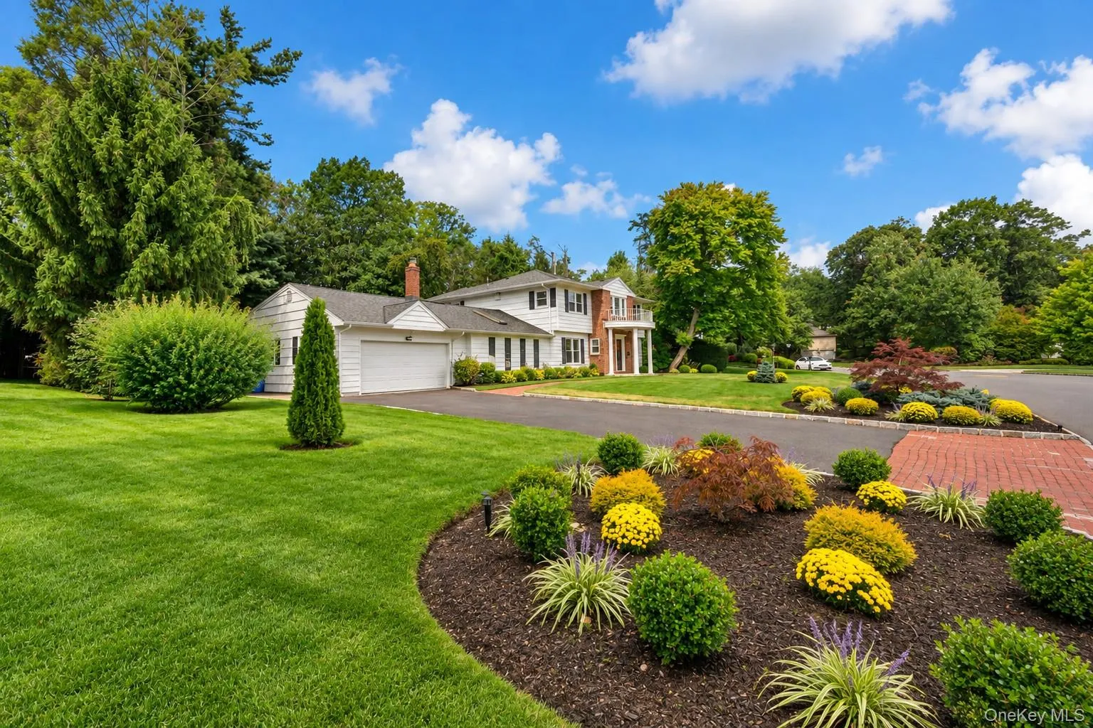 20 Chestnut Drive, North Hempstead, NY, 5 Bedrooms Bedrooms, 10 Rooms Rooms,4 BathroomsBathrooms,Residential,For Rent,Chestnut,0,1045469 20 Chestnut Drive, North Hempstead, NY, 5 Bedrooms Bedrooms, 10 Rooms Rooms,4 BathroomsBathrooms,Residential,For Rent,Chestnut,0,1045469
