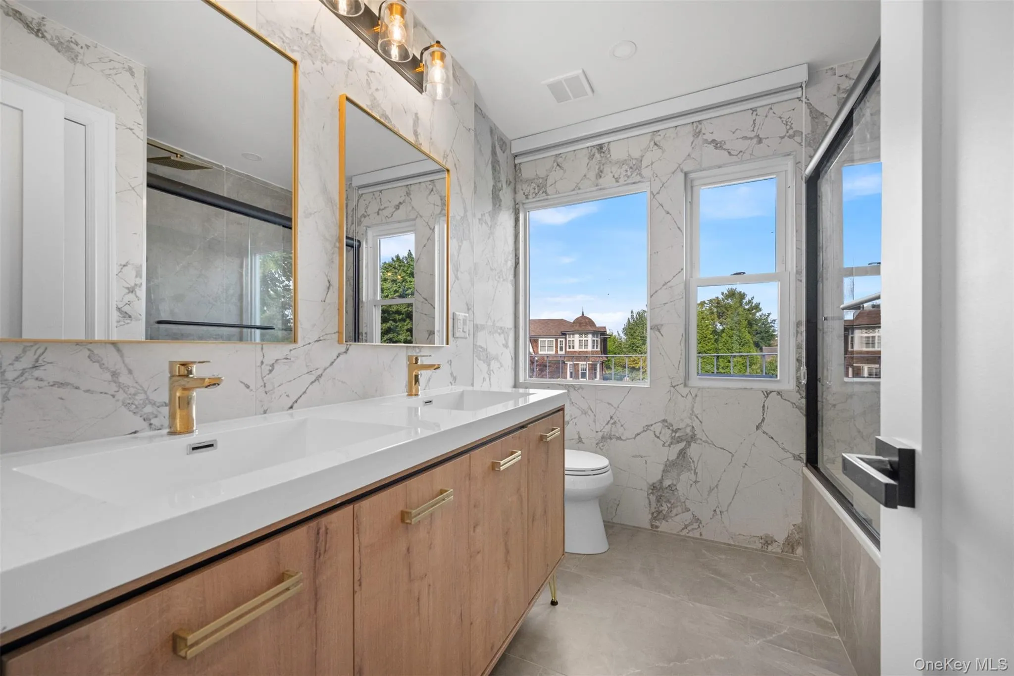 20 Chestnut Drive, North Hempstead, NY, 5 Bedrooms Bedrooms, 10 Rooms Rooms,4 BathroomsBathrooms,Residential,For Rent,Chestnut,0,1045469 20 Chestnut Drive, North Hempstead, NY, 5 Bedrooms Bedrooms, 10 Rooms Rooms,4 BathroomsBathrooms,Residential,For Rent,Chestnut,0,1045469