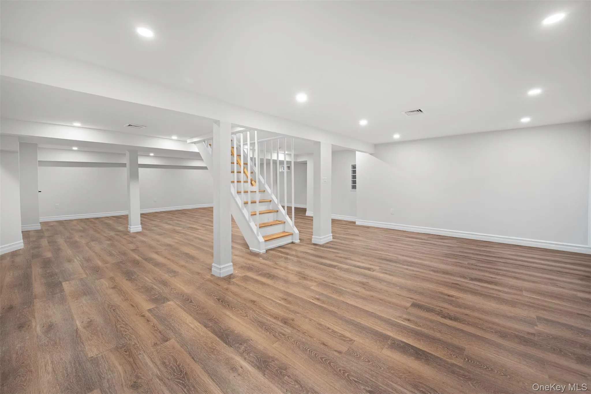 20 Chestnut Drive, North Hempstead, NY, 5 Bedrooms Bedrooms, 10 Rooms Rooms,4 BathroomsBathrooms,Residential,For Rent,Chestnut,0,1045469 20 Chestnut Drive, North Hempstead, NY, 5 Bedrooms Bedrooms, 10 Rooms Rooms,4 BathroomsBathrooms,Residential,For Rent,Chestnut,0,1045469