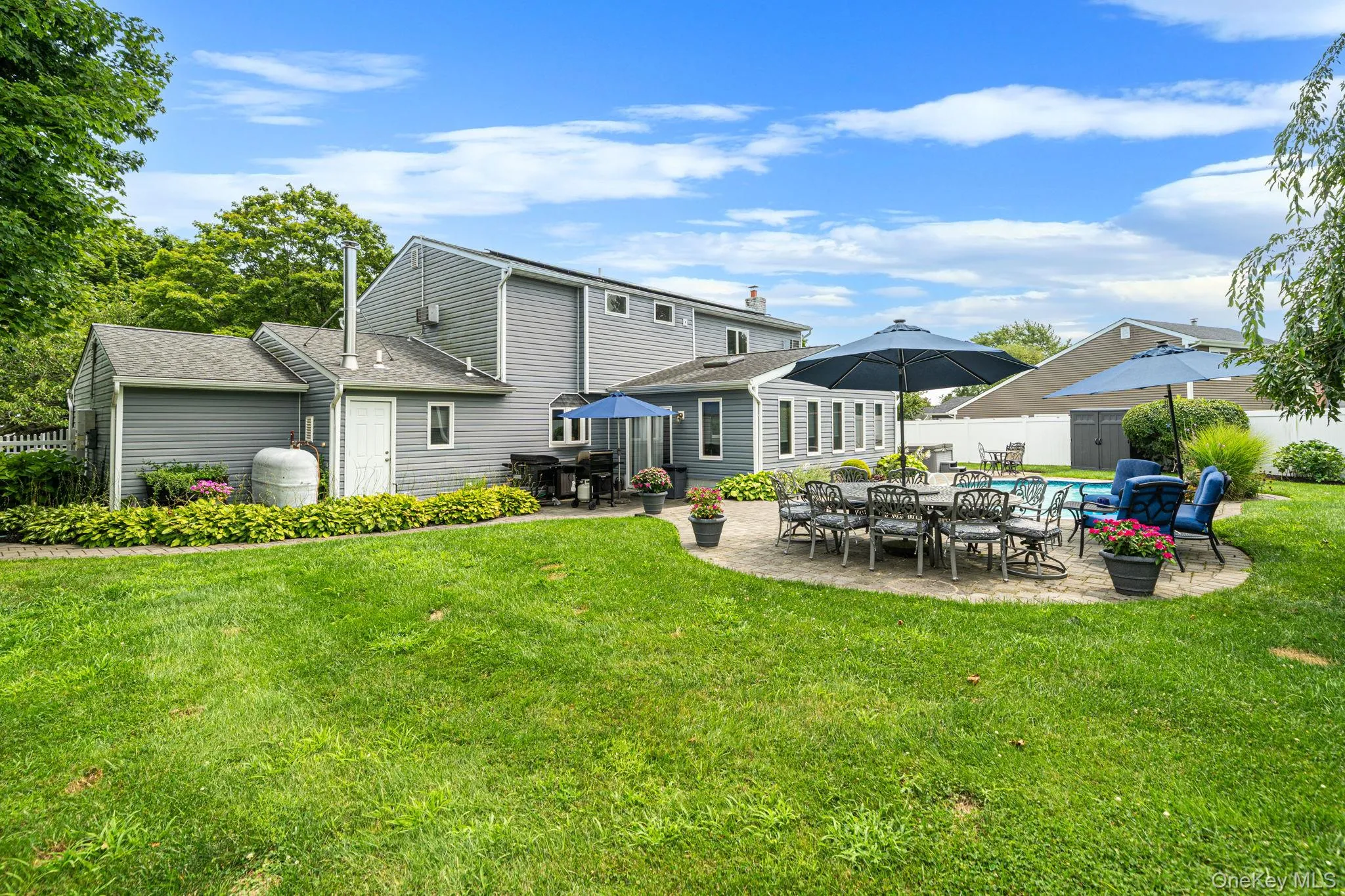 4 Loma Street, Brookhaven, NY, 4 Bedrooms Bedrooms, 8 Rooms Rooms,2 BathroomsBathrooms,Residential,For Rent,Loma,0,1045470 4 Loma Street, Brookhaven, NY, 4 Bedrooms Bedrooms, 8 Rooms Rooms,2 BathroomsBathrooms,Residential,For Rent,Loma,0,1045470