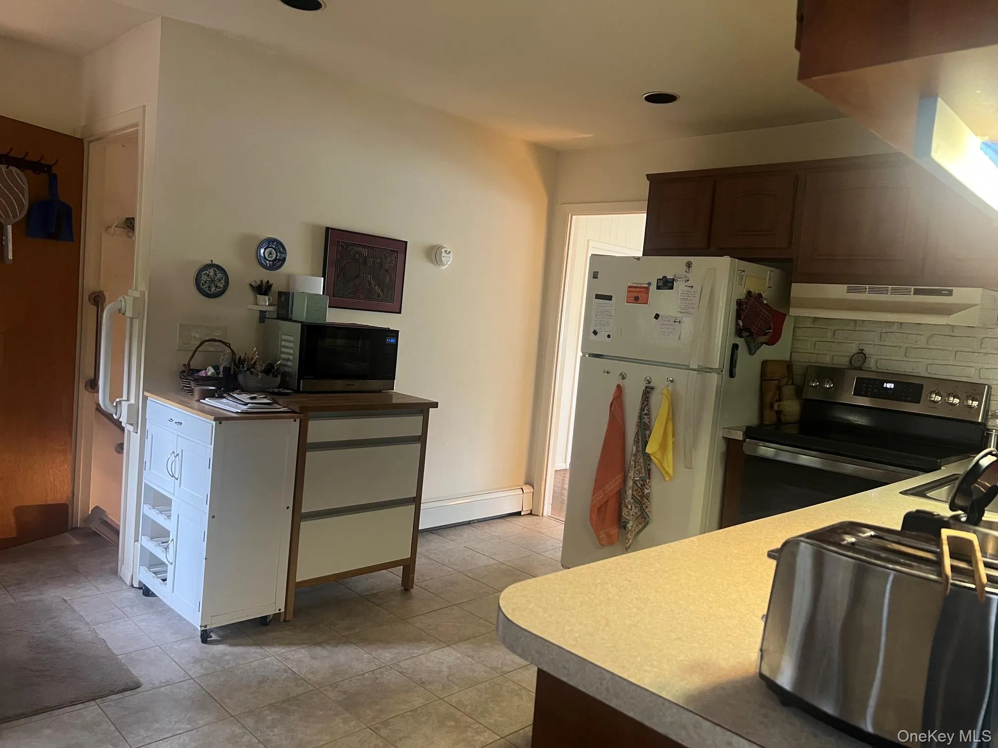 40 Laurel Drive, Brookhaven, NY, 3 Bedrooms Bedrooms, 6 Rooms Rooms,1 BathroomBathrooms,Residential,For Rent,Laurel,0,1045478 40 Laurel Drive, Brookhaven, NY, 3 Bedrooms Bedrooms, 6 Rooms Rooms,1 BathroomBathrooms,Residential,For Rent,Laurel,0,1045478