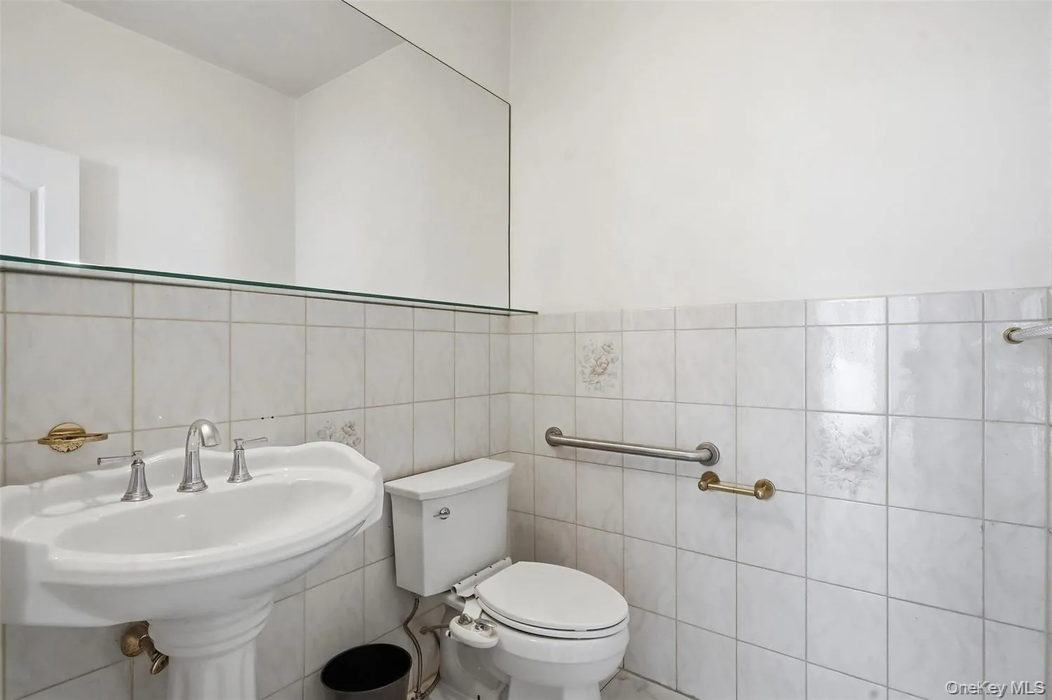 7 Dallas Drive, Poughkeepsie (town), NY, 5 Bedrooms Bedrooms, 9 Rooms Rooms,3 BathroomsBathrooms,Residential,For Rent,Dallas,0,1045480 7 Dallas Drive, Poughkeepsie (town), NY, 5 Bedrooms Bedrooms, 9 Rooms Rooms,3 BathroomsBathrooms,Residential,For Rent,Dallas,0,1045480