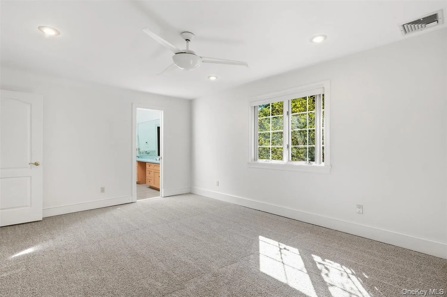 7 Dallas Drive, Poughkeepsie (town), NY, 5 Bedrooms Bedrooms, 9 Rooms Rooms,3 BathroomsBathrooms,Residential,For Rent,Dallas,0,1045480 7 Dallas Drive, Poughkeepsie (town), NY, 5 Bedrooms Bedrooms, 9 Rooms Rooms,3 BathroomsBathrooms,Residential,For Rent,Dallas,0,1045480