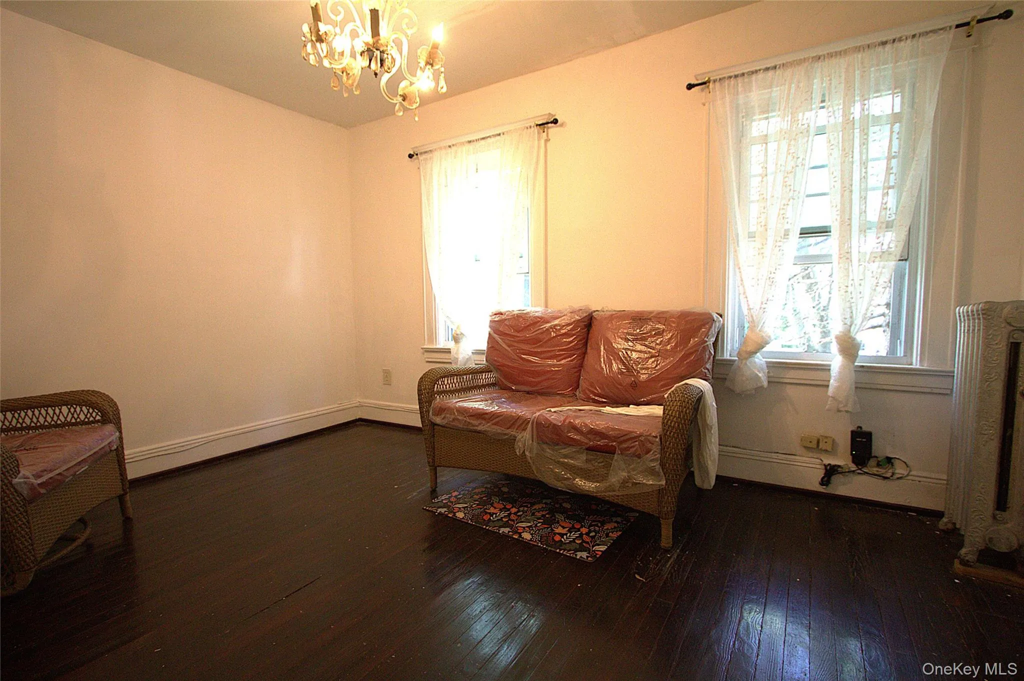 86-36 96th Street, New York, NY, 4 Bedrooms Bedrooms, 7 Rooms Rooms,1 BathroomBathrooms,Residential,For Rent,96th,0,1045482 86-36 96th Street, New York, NY, 4 Bedrooms Bedrooms, 7 Rooms Rooms,1 BathroomBathrooms,Residential,For Rent,96th,0,1045482