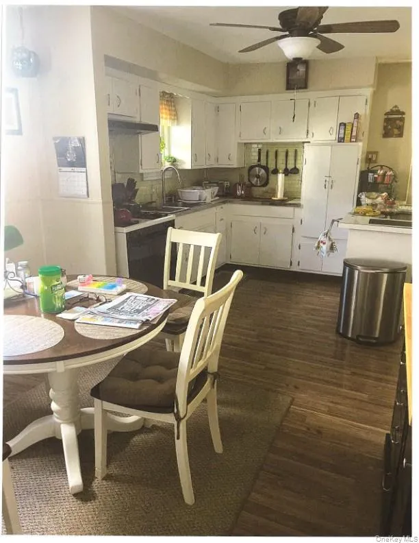 330 Florida Avenue, Babylon, NY, 3 Bedrooms Bedrooms, 8 Rooms Rooms,2 BathroomsBathrooms,Residential,For Rent,Florida,0,1045491 330 Florida Avenue, Babylon, NY, 3 Bedrooms Bedrooms, 8 Rooms Rooms,2 BathroomsBathrooms,Residential,For Rent,Florida,0,1045491