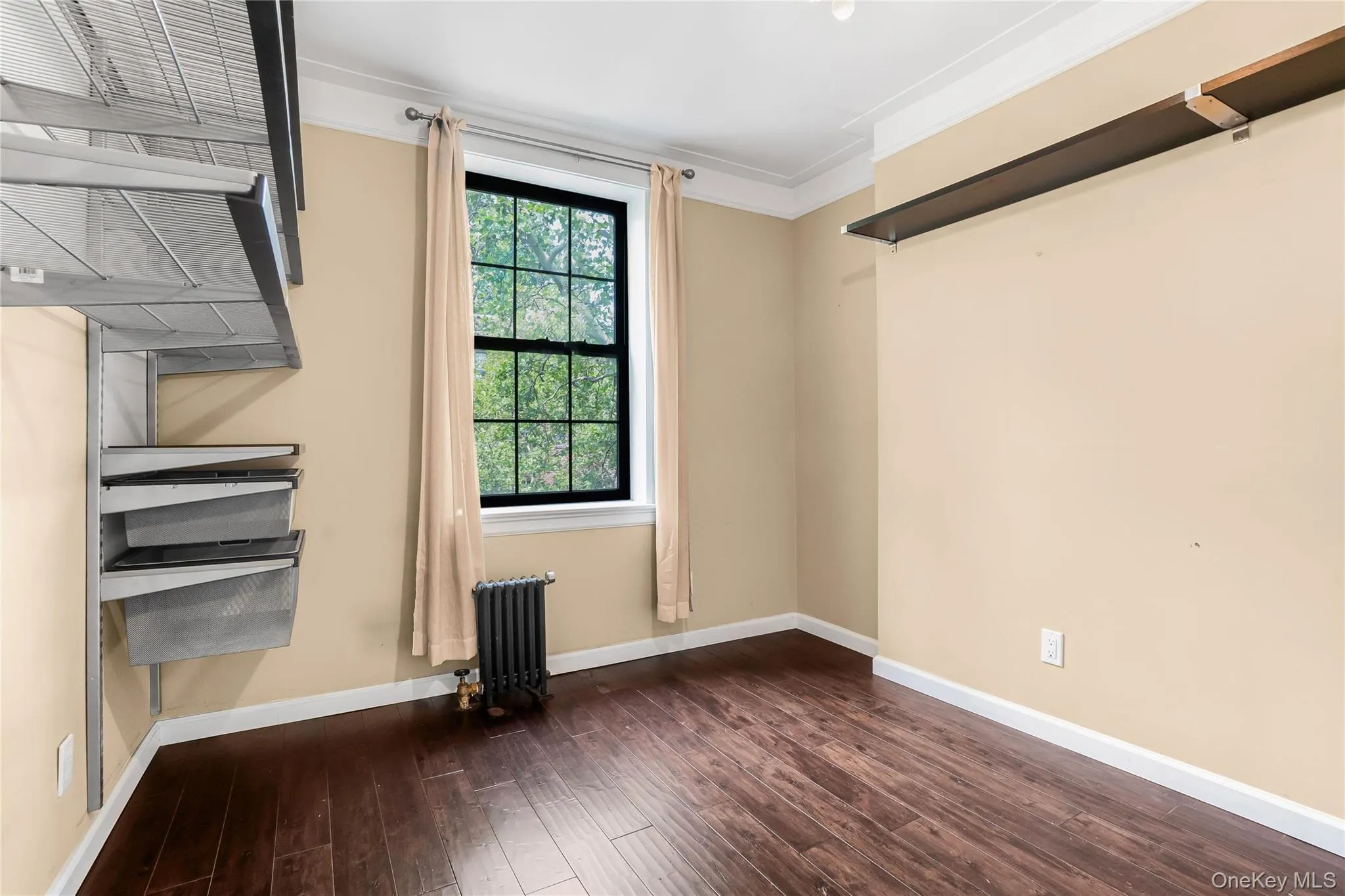 43-17 47th Street, New York, NY, 2 Bedrooms Bedrooms, 5 Rooms Rooms,1 BathroomBathrooms,Residential,For Rent,47th,0,1045494 43-17 47th Street, New York, NY, 2 Bedrooms Bedrooms, 5 Rooms Rooms,1 BathroomBathrooms,Residential,For Rent,47th,0,1045494