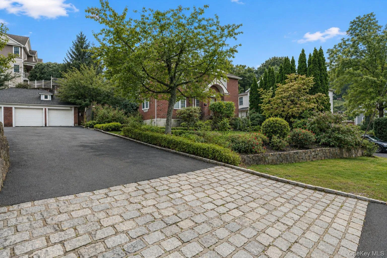 25 Allen Street, Greenburgh, NY, 4 Bedrooms Bedrooms, 12 Rooms Rooms,3 BathroomsBathrooms,Residential,For Rent,Allen,0,1045499 25 Allen Street, Greenburgh, NY, 4 Bedrooms Bedrooms, 12 Rooms Rooms,3 BathroomsBathrooms,Residential,For Rent,Allen,0,1045499