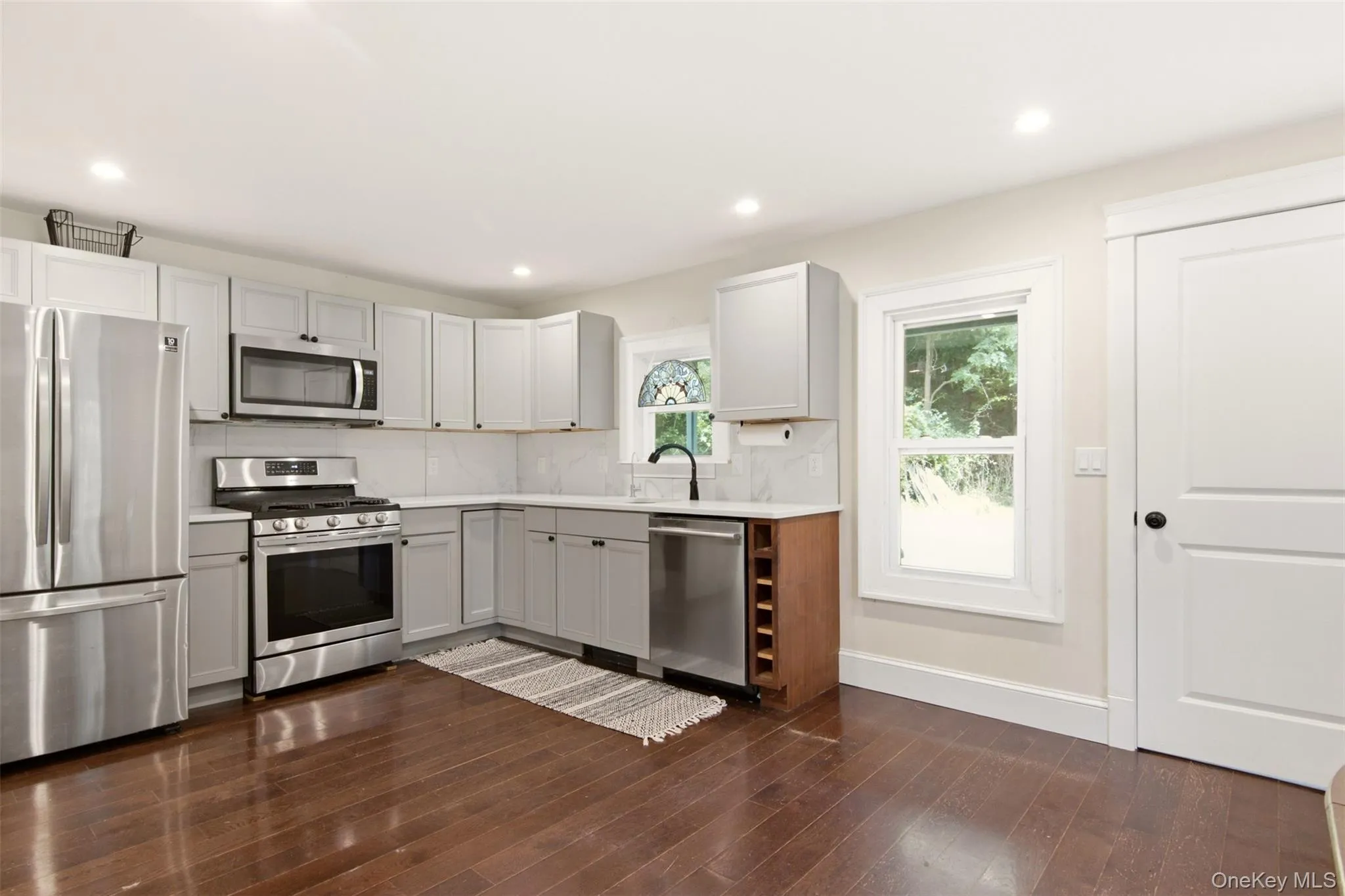 69 Ridgeway Avenue, Brookhaven, NY, 3 Bedrooms Bedrooms, 7 Rooms Rooms,1 BathroomBathrooms,Residential,For Rent,Ridgeway,0,1045503 69 Ridgeway Avenue, Brookhaven, NY, 3 Bedrooms Bedrooms, 7 Rooms Rooms,1 BathroomBathrooms,Residential,For Rent,Ridgeway,0,1045503