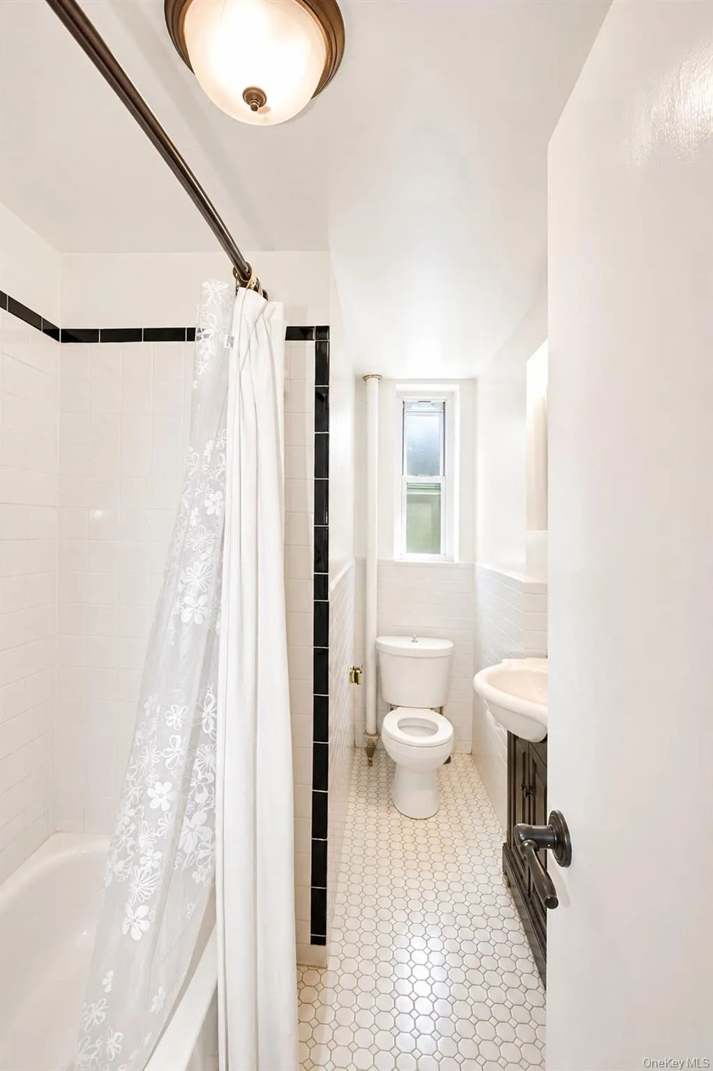 60 Broad Street, Mount Vernon, NY, 1 Bedroom Bedrooms, 3 Rooms Rooms,1 BathroomBathrooms,Residential,For Rent,Broad,0,1045505 60 Broad Street, Mount Vernon, NY, 1 Bedroom Bedrooms, 3 Rooms Rooms,1 BathroomBathrooms,Residential,For Rent,Broad,0,1045505