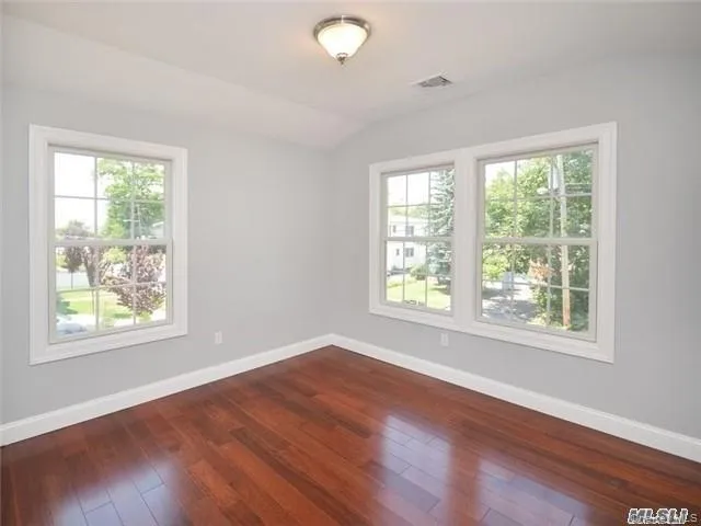 12 Nesaquake Avenue, North Hempstead, NY, 3 Bedrooms Bedrooms, 5 Rooms Rooms,2 BathroomsBathrooms,Residential Lease,For Rent,Nesaquake,0,1045506 12 Nesaquake Avenue, North Hempstead, NY, 3 Bedrooms Bedrooms, 5 Rooms Rooms,2 BathroomsBathrooms,Residential Lease,For Rent,Nesaquake,0,1045506
