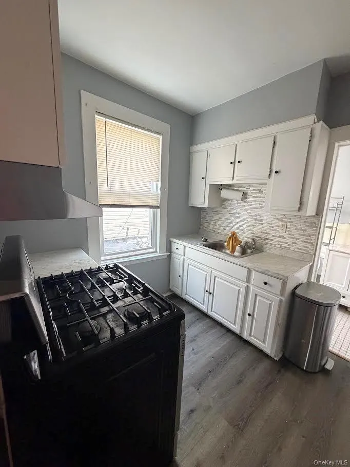 1013 Jericho Turnpike, Hempstead, NY, 2 Bedrooms Bedrooms, 5 Rooms Rooms,1 BathroomBathrooms,Residential Lease,For Rent,Jericho,0,1045507 1013 Jericho Turnpike, Hempstead, NY, 2 Bedrooms Bedrooms, 5 Rooms Rooms,1 BathroomBathrooms,Residential Lease,For Rent,Jericho,0,1045507