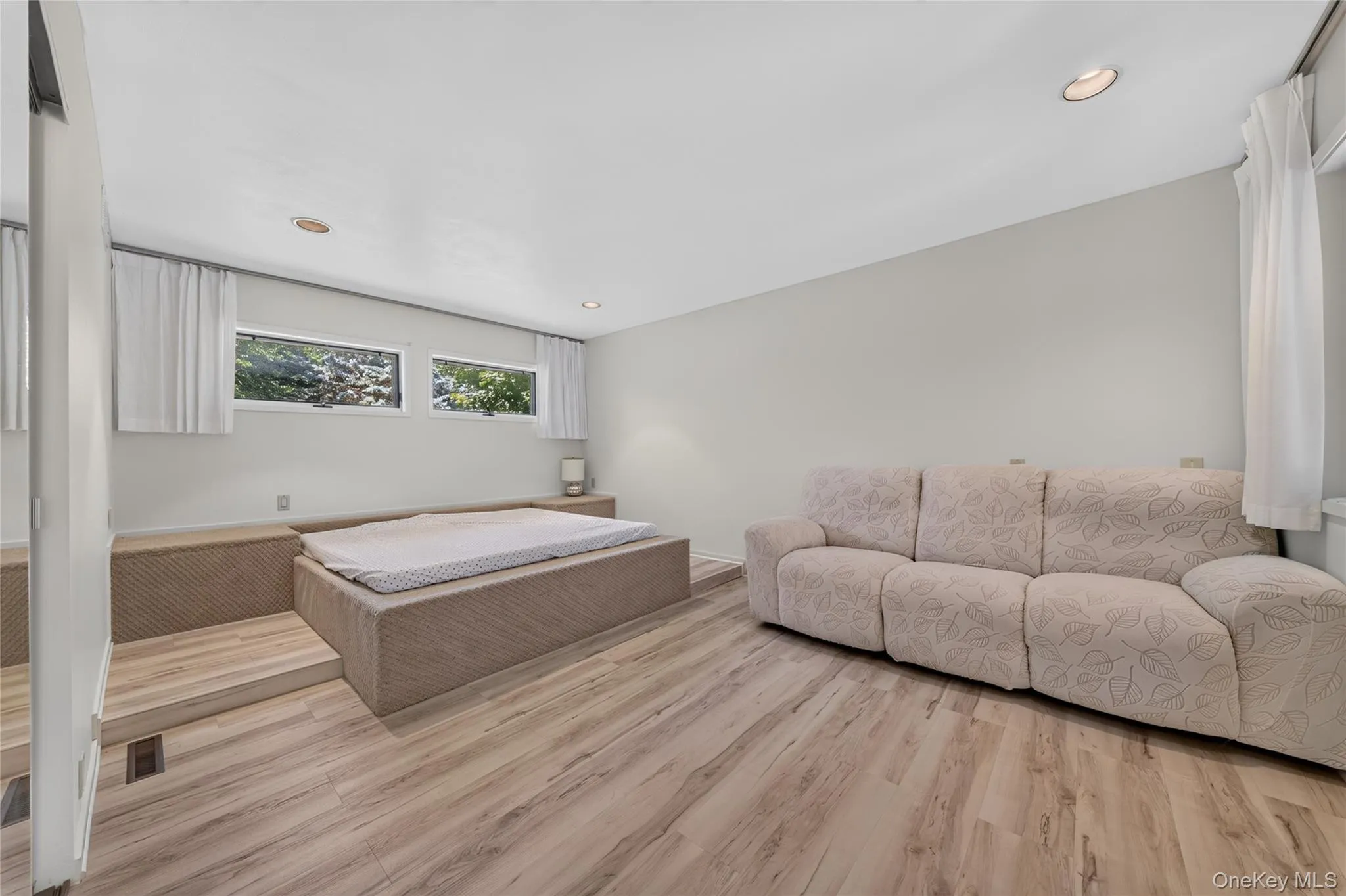 291 Deep Hole Road, Riverhead, NY, 4 Bedrooms Bedrooms, 9 Rooms Rooms,3 BathroomsBathrooms,Residential,For Rent,Deep Hole,0,1045509 291 Deep Hole Road, Riverhead, NY, 4 Bedrooms Bedrooms, 9 Rooms Rooms,3 BathroomsBathrooms,Residential,For Rent,Deep Hole,0,1045509