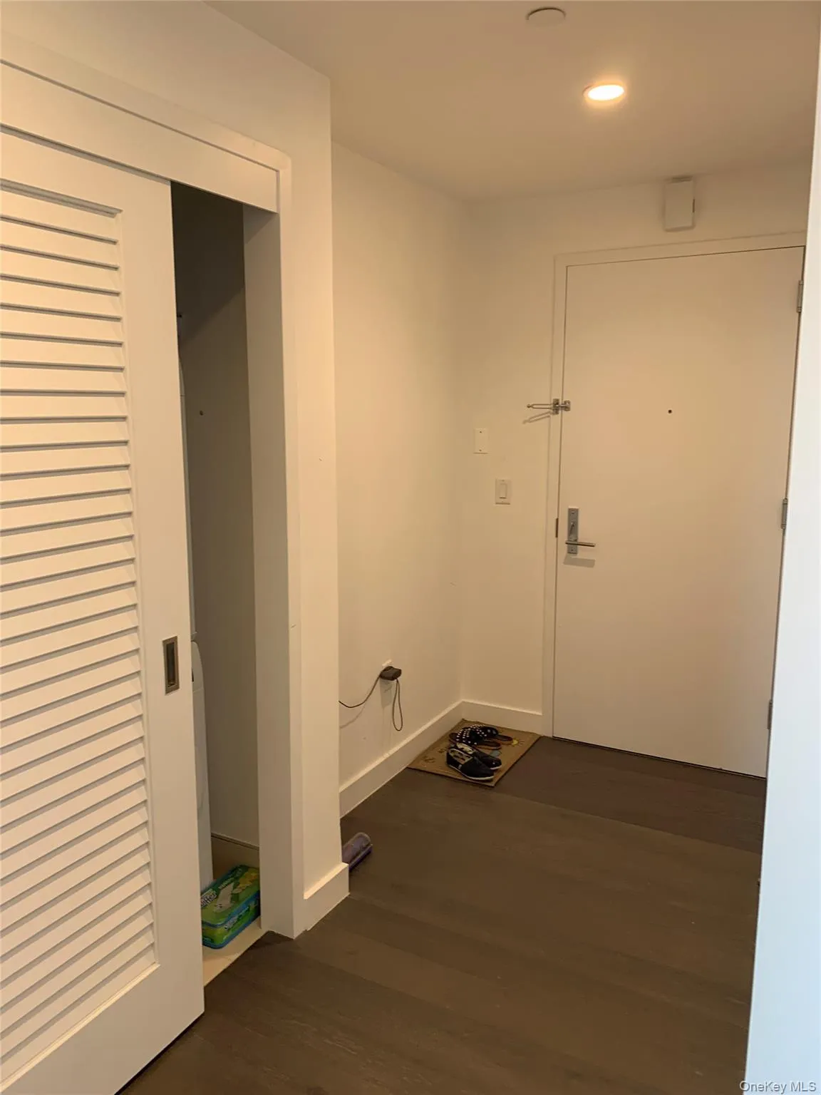 131-03 40th Road, New York, NY, 2 Bedrooms Bedrooms, 6 Rooms Rooms,2 BathroomsBathrooms,Residential Lease,For Rent,40th,0,1045510 131-03 40th Road, New York, NY, 2 Bedrooms Bedrooms, 6 Rooms Rooms,2 BathroomsBathrooms,Residential Lease,For Rent,40th,0,1045510