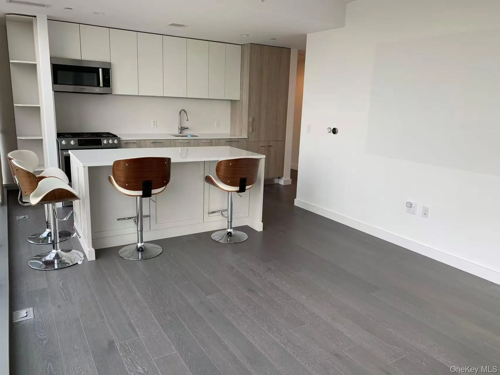 131-03 40th Road, New York, NY, 2 Bedrooms Bedrooms, 6 Rooms Rooms,2 BathroomsBathrooms,Residential Lease,For Rent,40th,0,1045510 131-03 40th Road, New York, NY, 2 Bedrooms Bedrooms, 6 Rooms Rooms,2 BathroomsBathrooms,Residential Lease,For Rent,40th,0,1045510