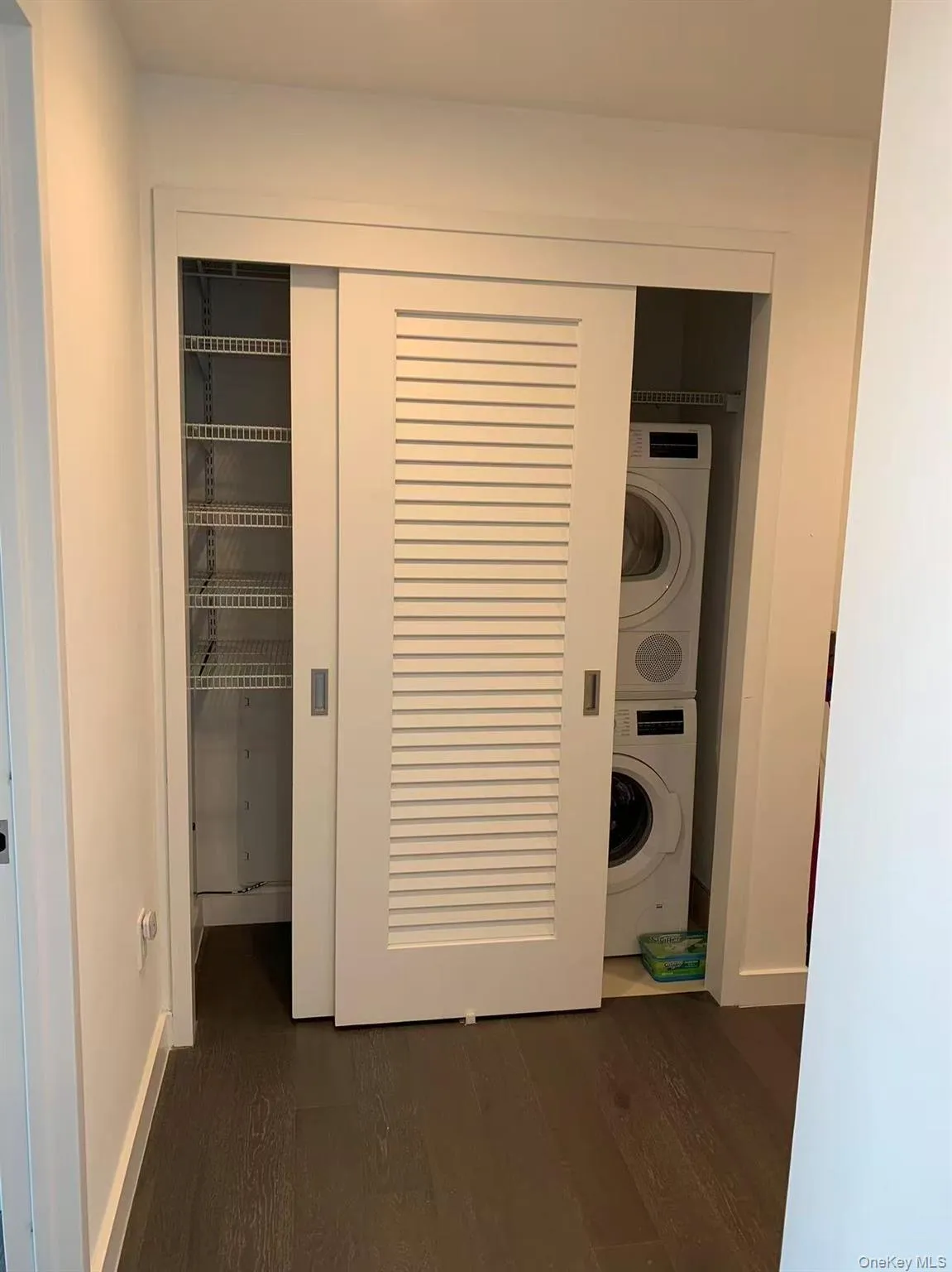 131-03 40th Road, New York, NY, 2 Bedrooms Bedrooms, 6 Rooms Rooms,2 BathroomsBathrooms,Residential Lease,For Rent,40th,0,1045510 131-03 40th Road, New York, NY, 2 Bedrooms Bedrooms, 6 Rooms Rooms,2 BathroomsBathrooms,Residential Lease,For Rent,40th,0,1045510
