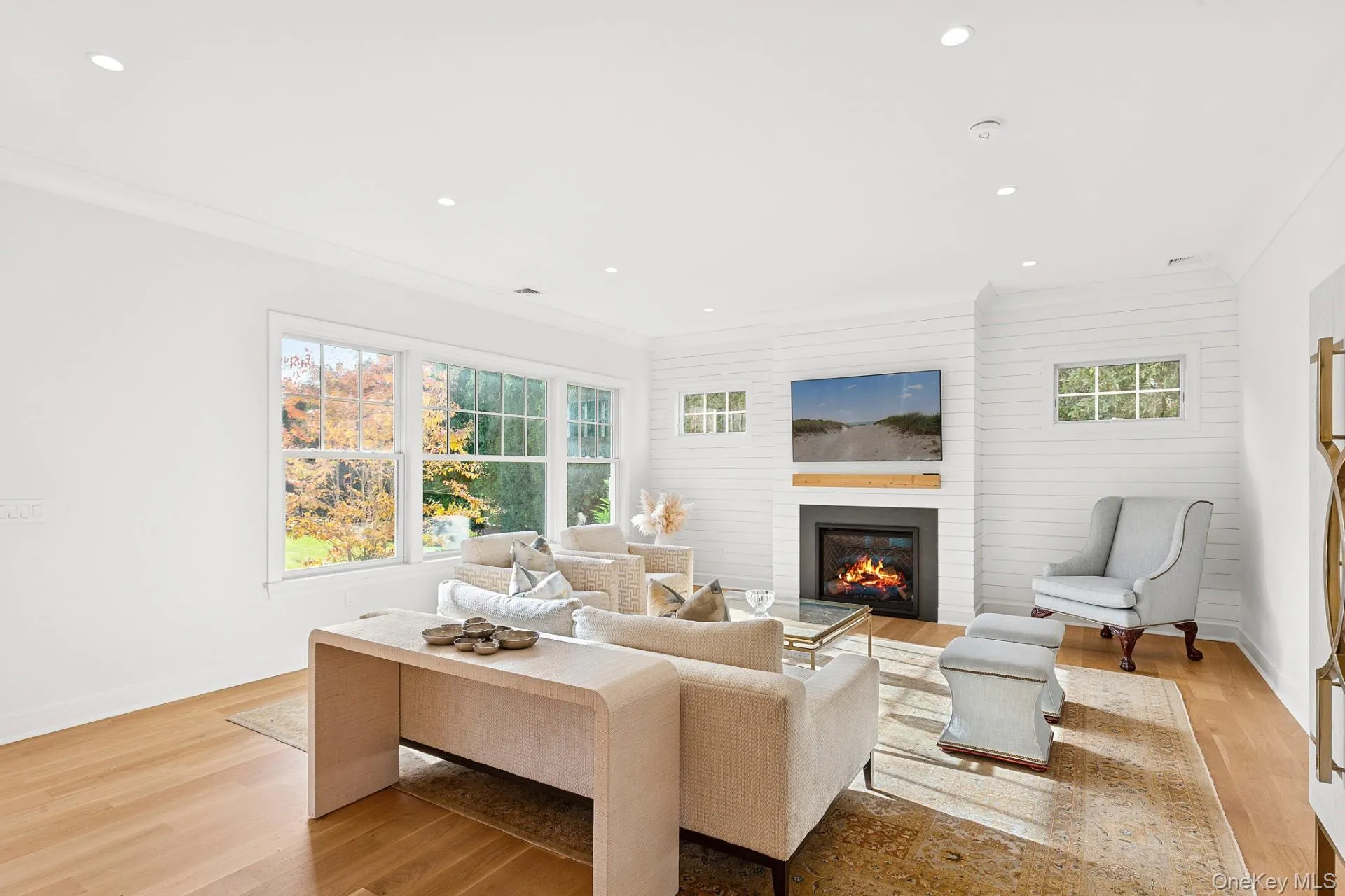 165 Oneck Lane, Southampton, NY, 5 Bedrooms Bedrooms, 12 Rooms Rooms,5 BathroomsBathrooms,Residential Lease,For Rent,Oneck,0,1045512 165 Oneck Lane, Southampton, NY, 5 Bedrooms Bedrooms, 12 Rooms Rooms,5 BathroomsBathrooms,Residential Lease,For Rent,Oneck,0,1045512
