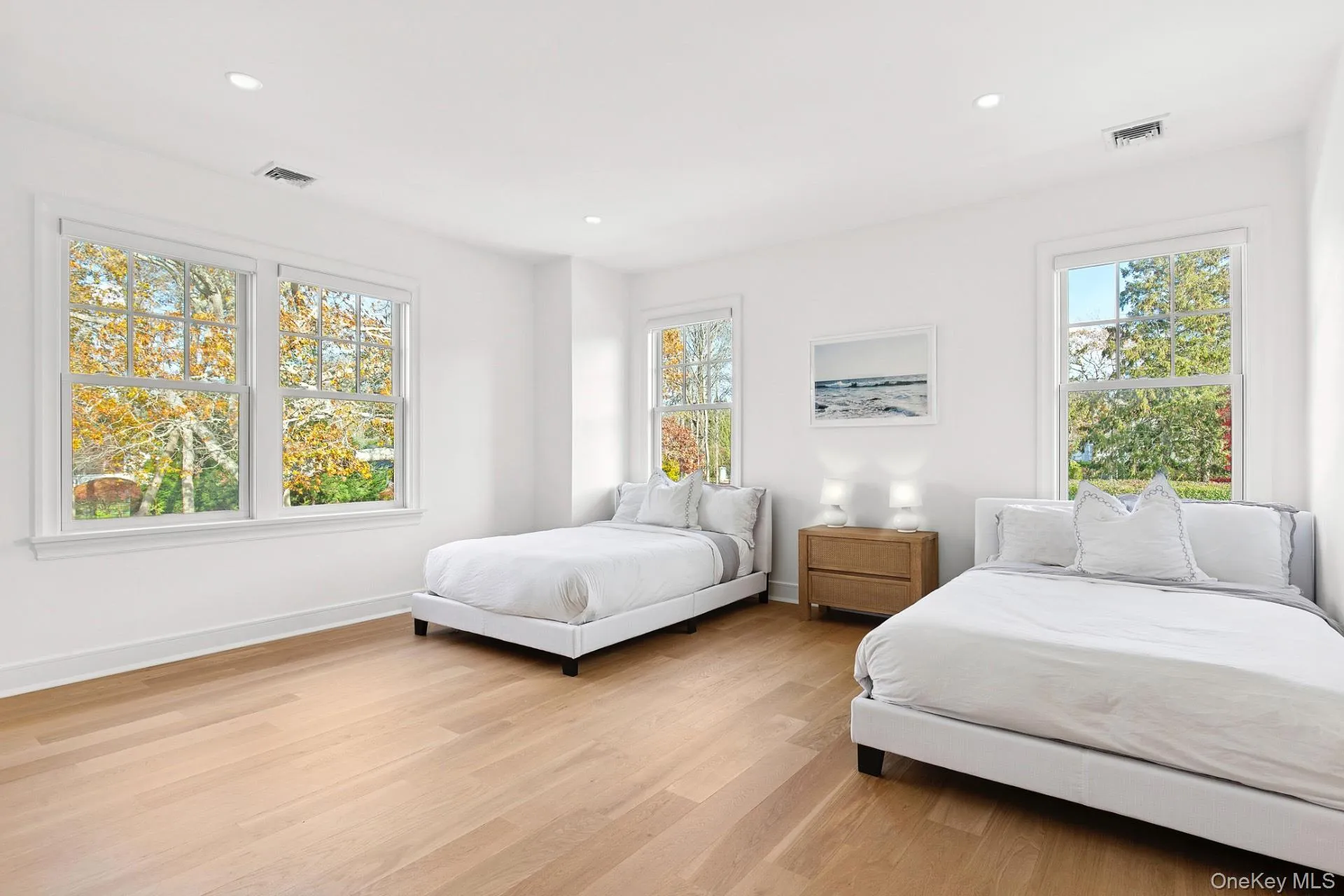 165 Oneck Lane, Southampton, NY, 5 Bedrooms Bedrooms, 12 Rooms Rooms,5 BathroomsBathrooms,Residential Lease,For Rent,Oneck,0,1045512 165 Oneck Lane, Southampton, NY, 5 Bedrooms Bedrooms, 12 Rooms Rooms,5 BathroomsBathrooms,Residential Lease,For Rent,Oneck,0,1045512
