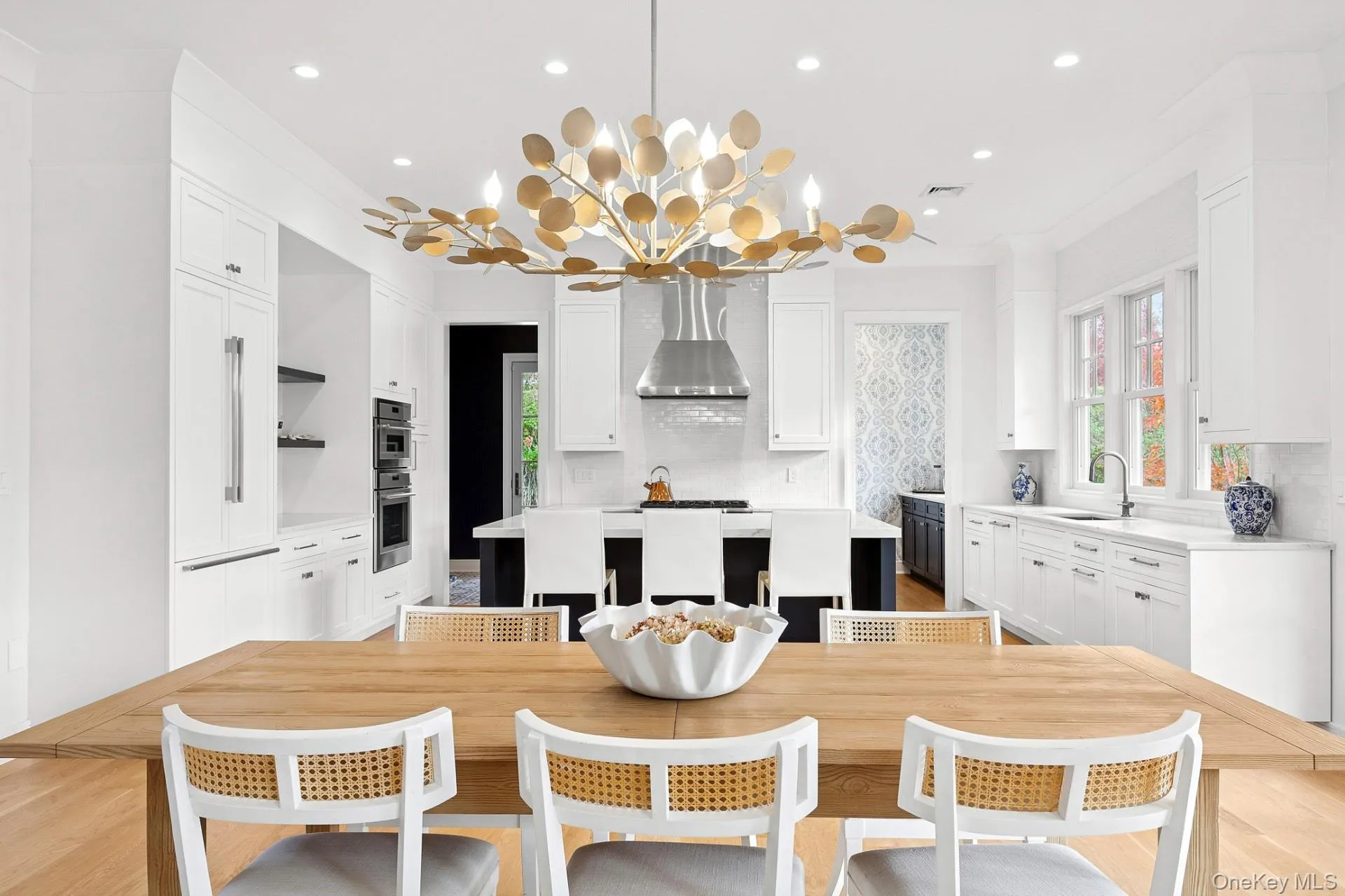 165 Oneck Lane, Southampton, NY, 5 Bedrooms Bedrooms, 12 Rooms Rooms,5 BathroomsBathrooms,Residential Lease,For Rent,Oneck,0,1045512 165 Oneck Lane, Southampton, NY, 5 Bedrooms Bedrooms, 12 Rooms Rooms,5 BathroomsBathrooms,Residential Lease,For Rent,Oneck,0,1045512