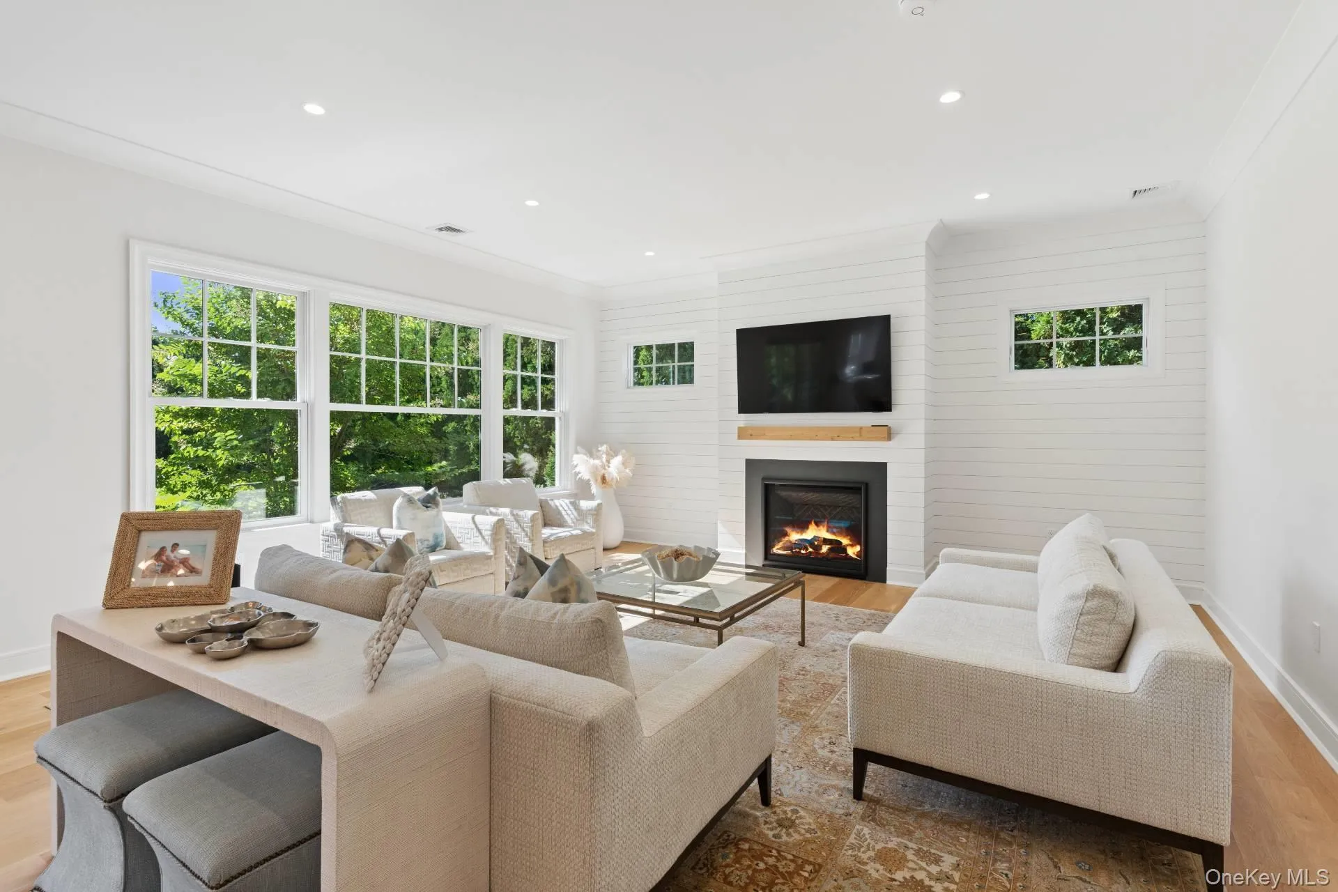 165 Oneck Lane, Southampton, New York 11978