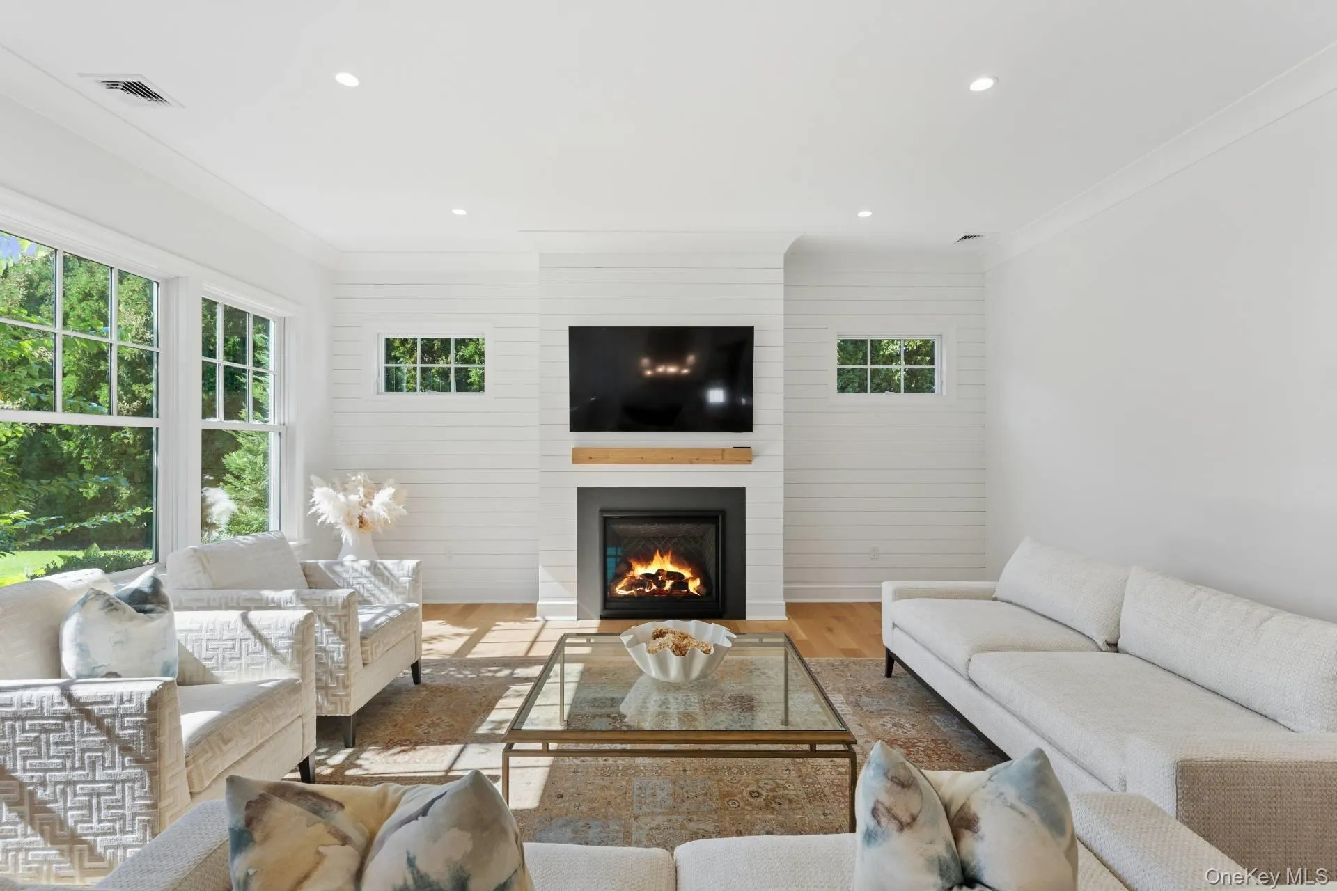 165 Oneck Lane, Southampton, New York 11978