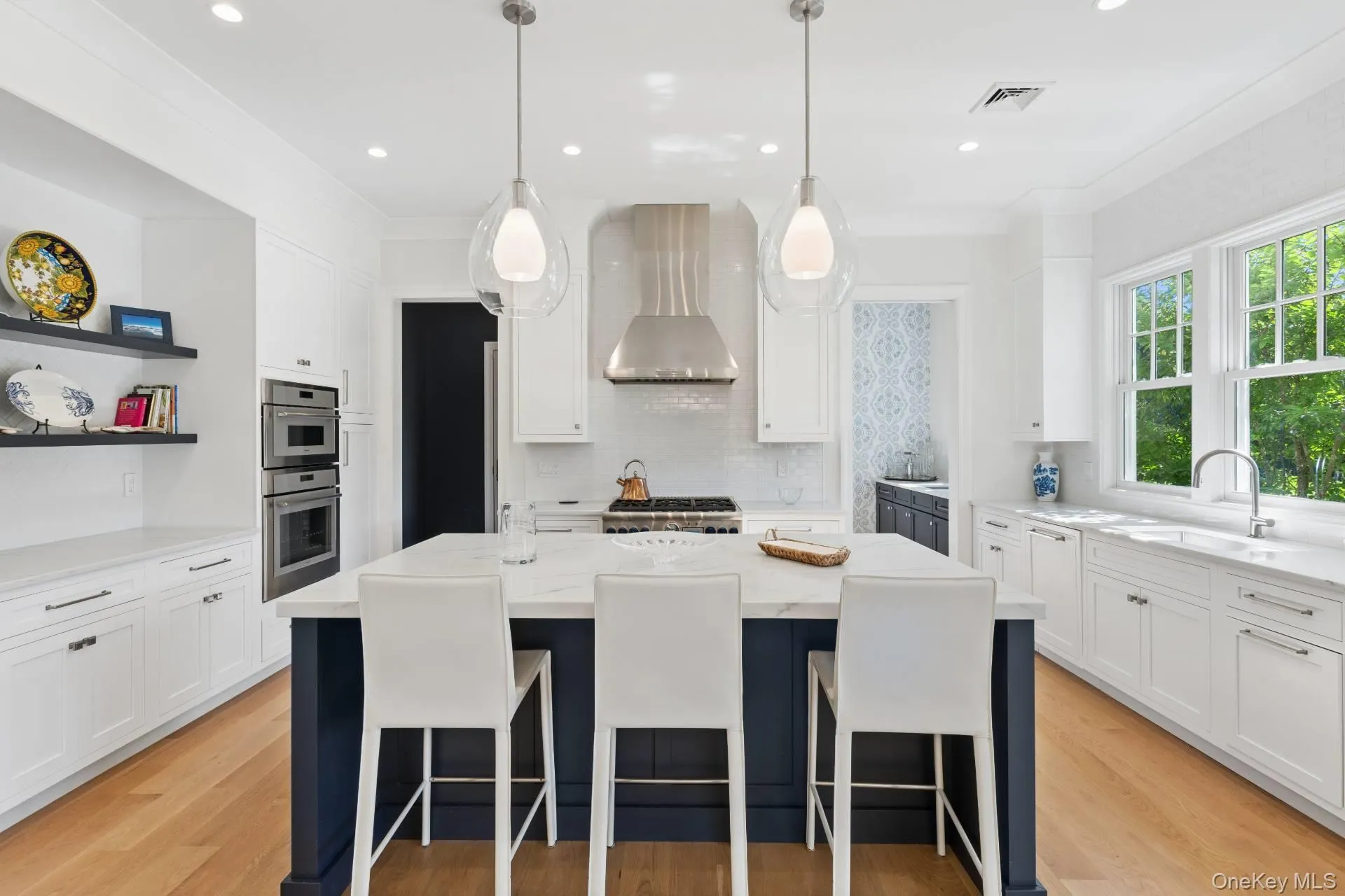 165 Oneck Lane, Southampton, New York 11978