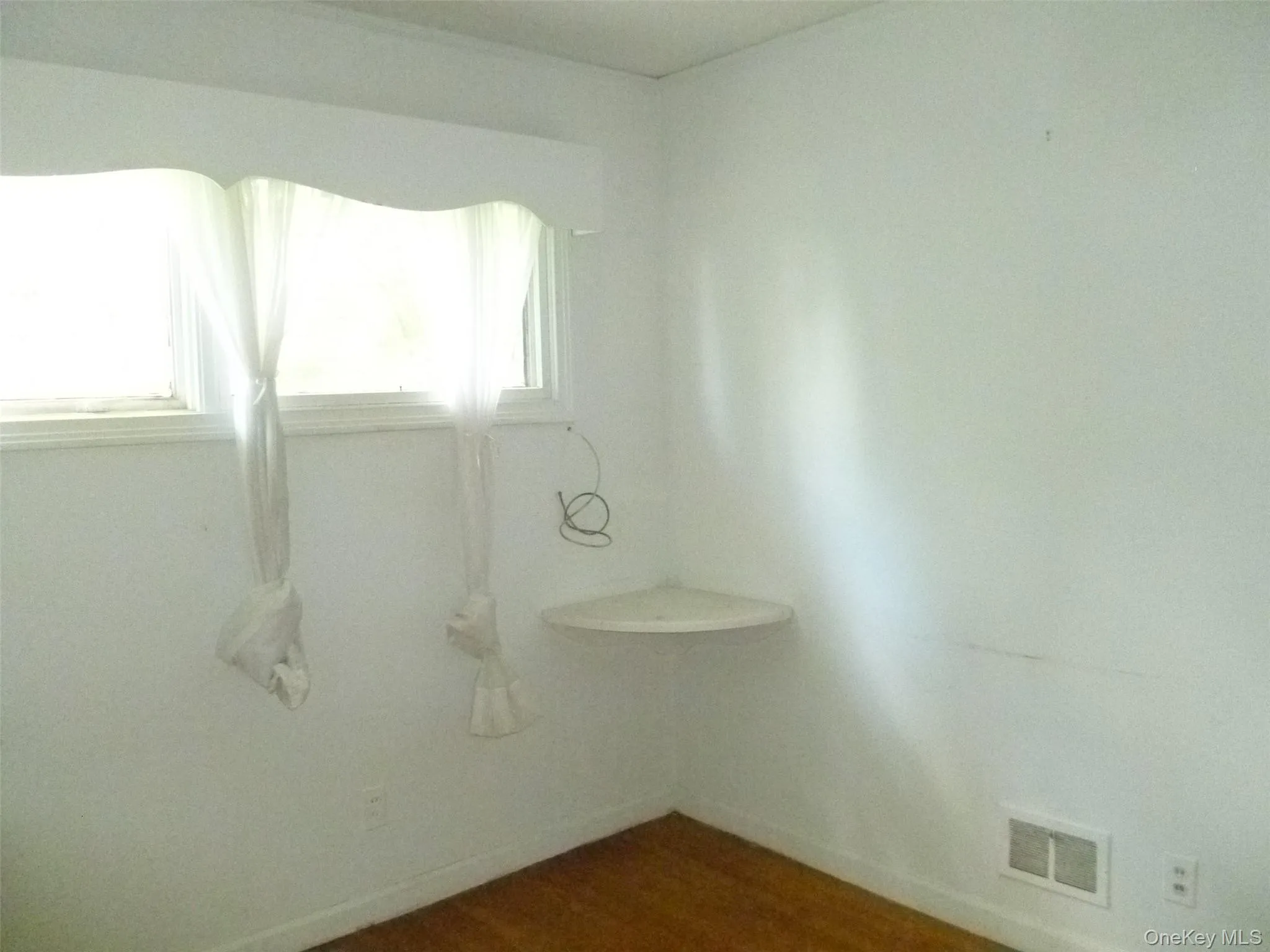 17 Chestnut Lane, Newburgh (town), NY, 3 Bedrooms Bedrooms, 7 Rooms Rooms,1 BathroomBathrooms,Residential,For Rent,Chestnut,0,1045516 17 Chestnut Lane, Newburgh (town), NY, 3 Bedrooms Bedrooms, 7 Rooms Rooms,1 BathroomBathrooms,Residential,For Rent,Chestnut,0,1045516