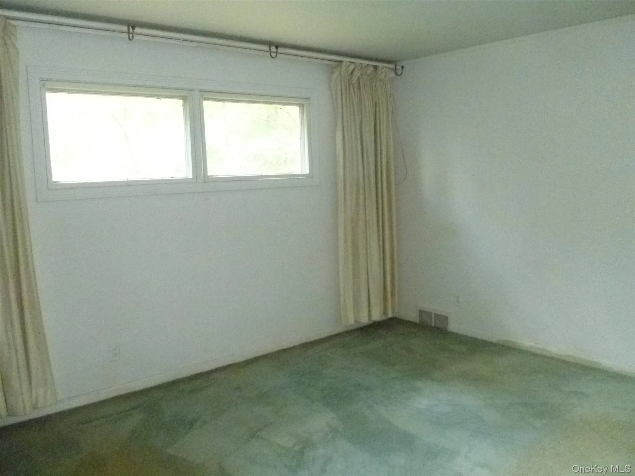 17 Chestnut Lane, Newburgh (town), NY, 3 Bedrooms Bedrooms, 7 Rooms Rooms,1 BathroomBathrooms,Residential,For Rent,Chestnut,0,1045516 17 Chestnut Lane, Newburgh (town), NY, 3 Bedrooms Bedrooms, 7 Rooms Rooms,1 BathroomBathrooms,Residential,For Rent,Chestnut,0,1045516