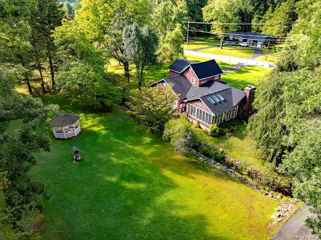 44 Airport Road, Highland, NY, 3 Bedrooms Bedrooms, 10 Rooms Rooms,2 BathroomsBathrooms,Residential,For Rent,Airport,0,1045519 44 Airport Road, Highland, NY, 3 Bedrooms Bedrooms, 10 Rooms Rooms,2 BathroomsBathrooms,Residential,For Rent,Airport,0,1045519
